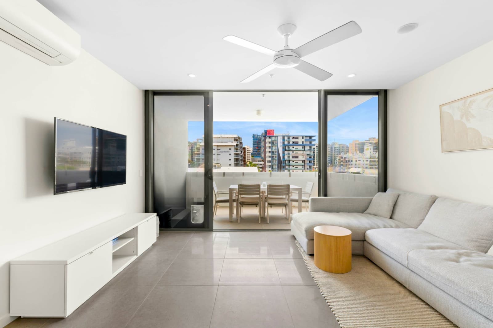 304/37 Smith Street,Mooloolaba, Mooloolaba - Thumbnail 2
