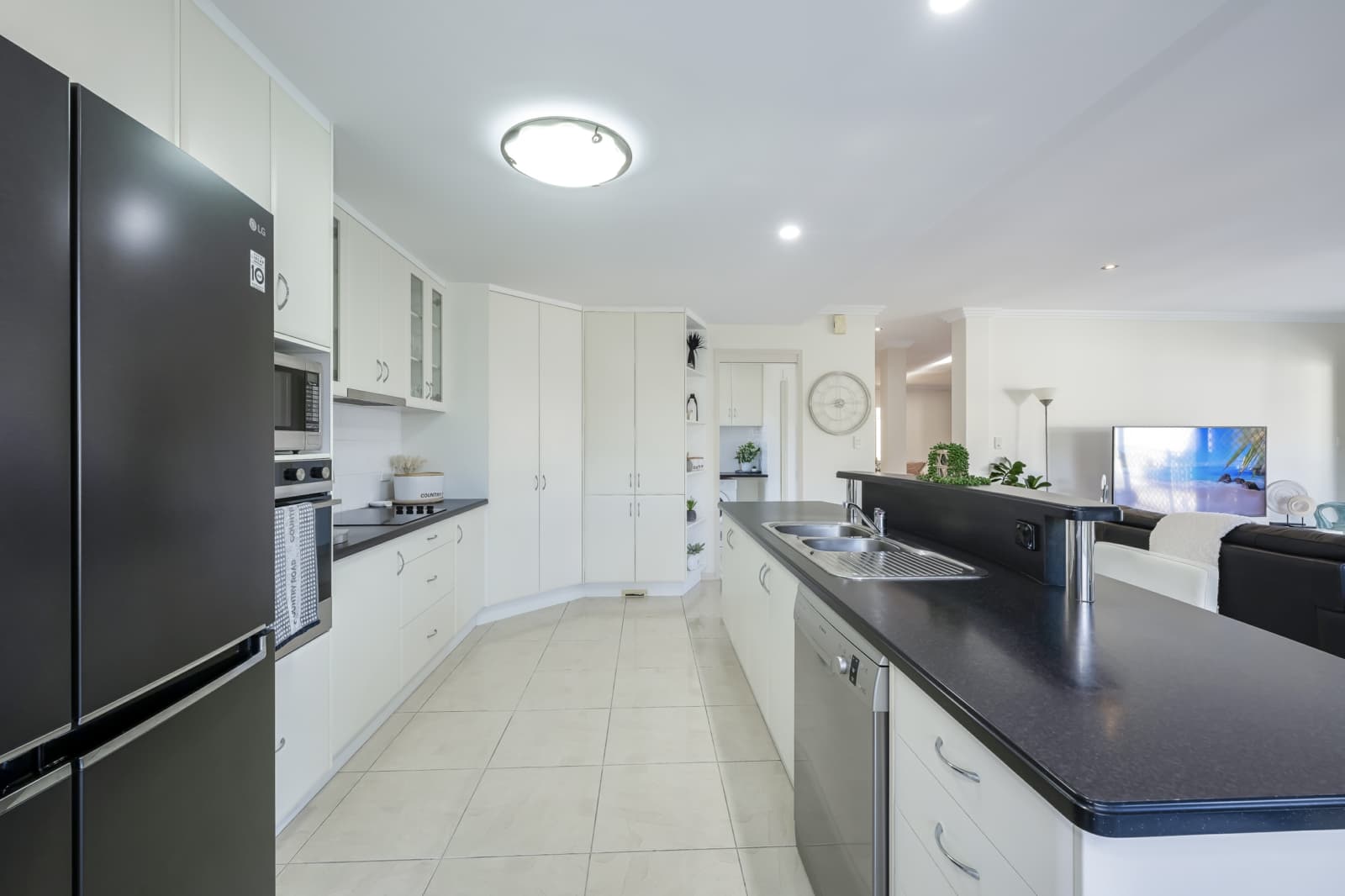 42 Lakeview Drive,Bundaberg North, Bundaberg North - Thumbnail 6