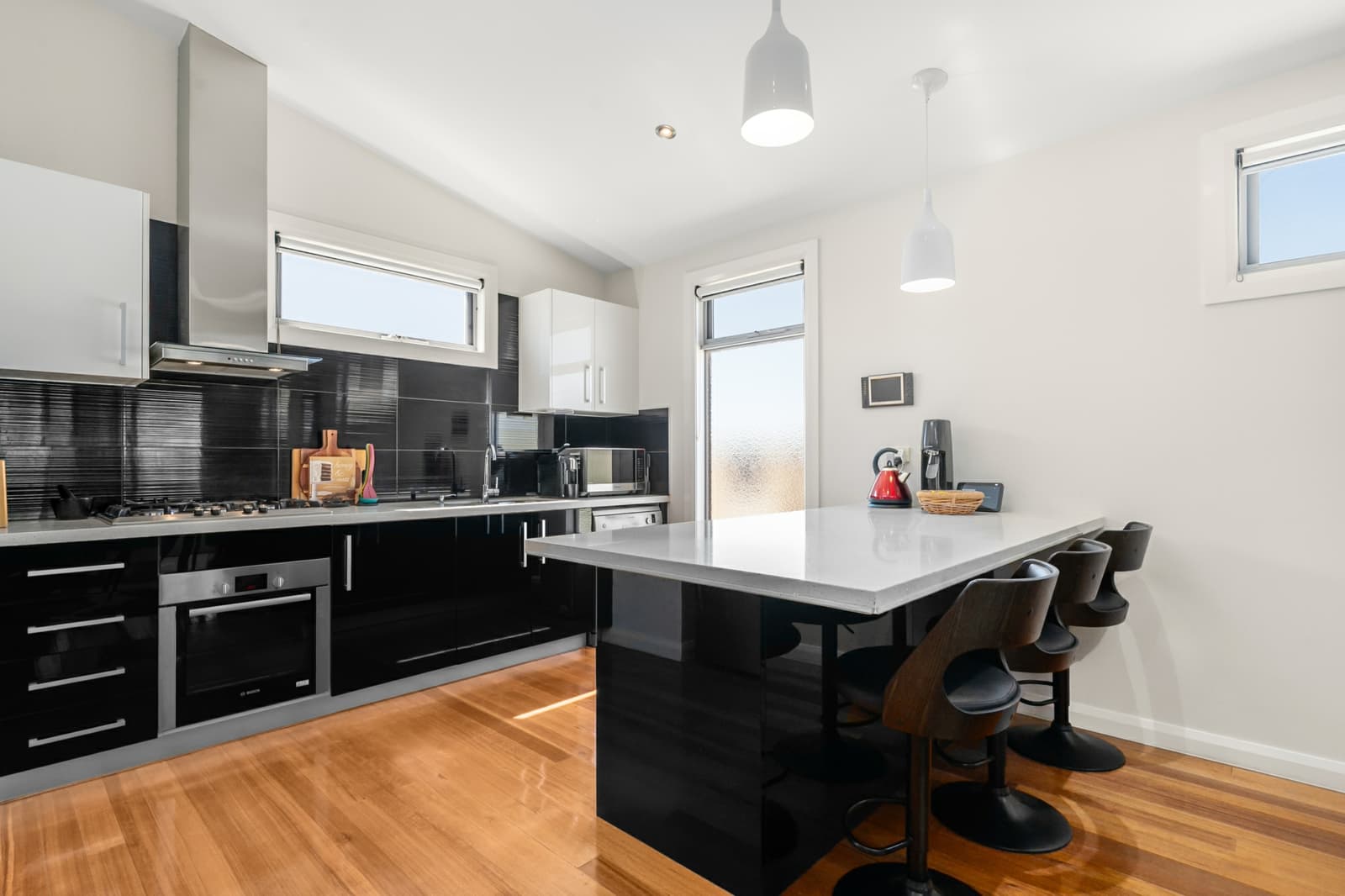 2C Newcastle Street,Thornbury, Thornbury - Thumbnail 3