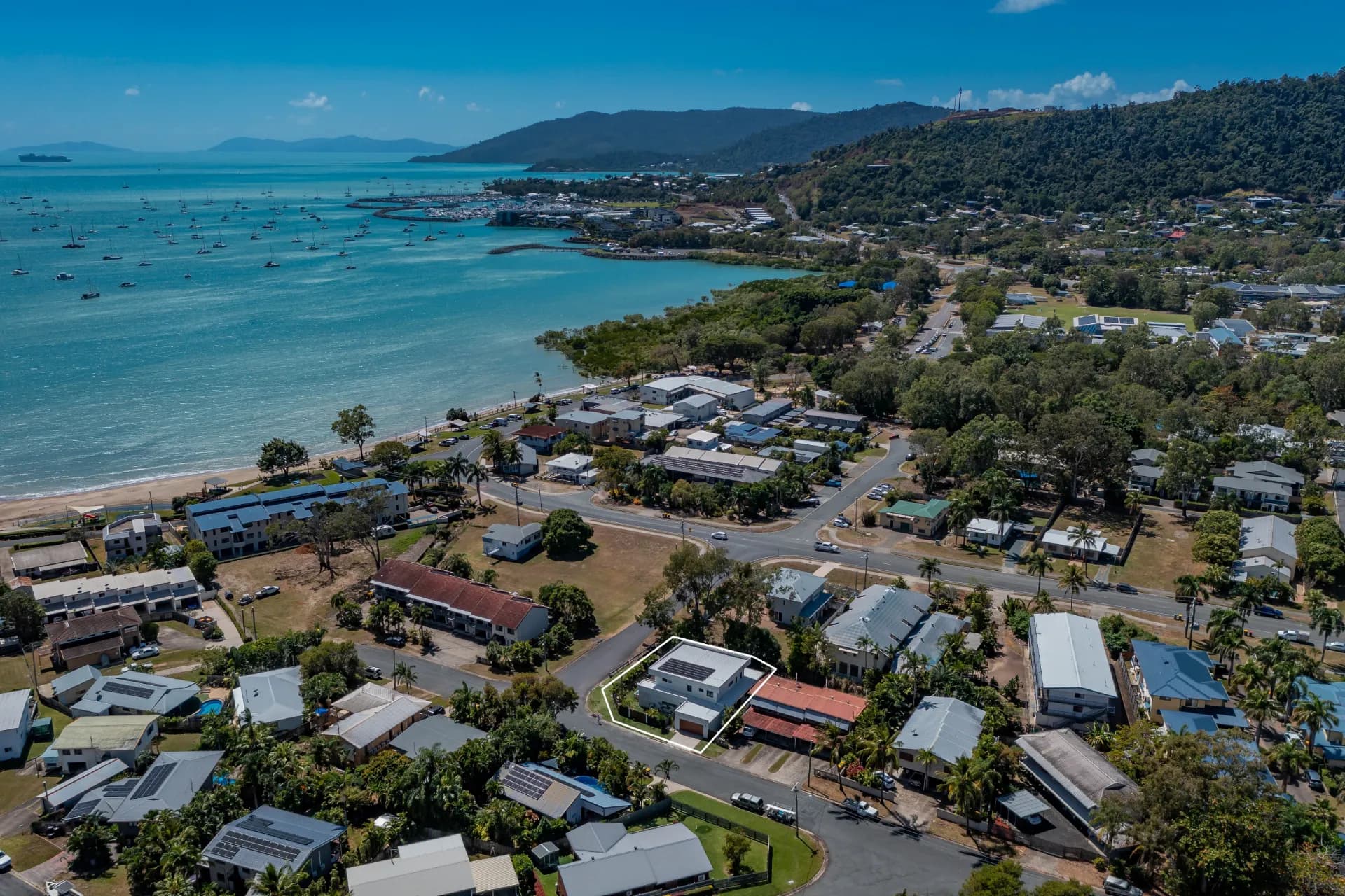 7 Pleasant Drive, Cannonvale, QLD, Cannonvale - Thumbnail 3