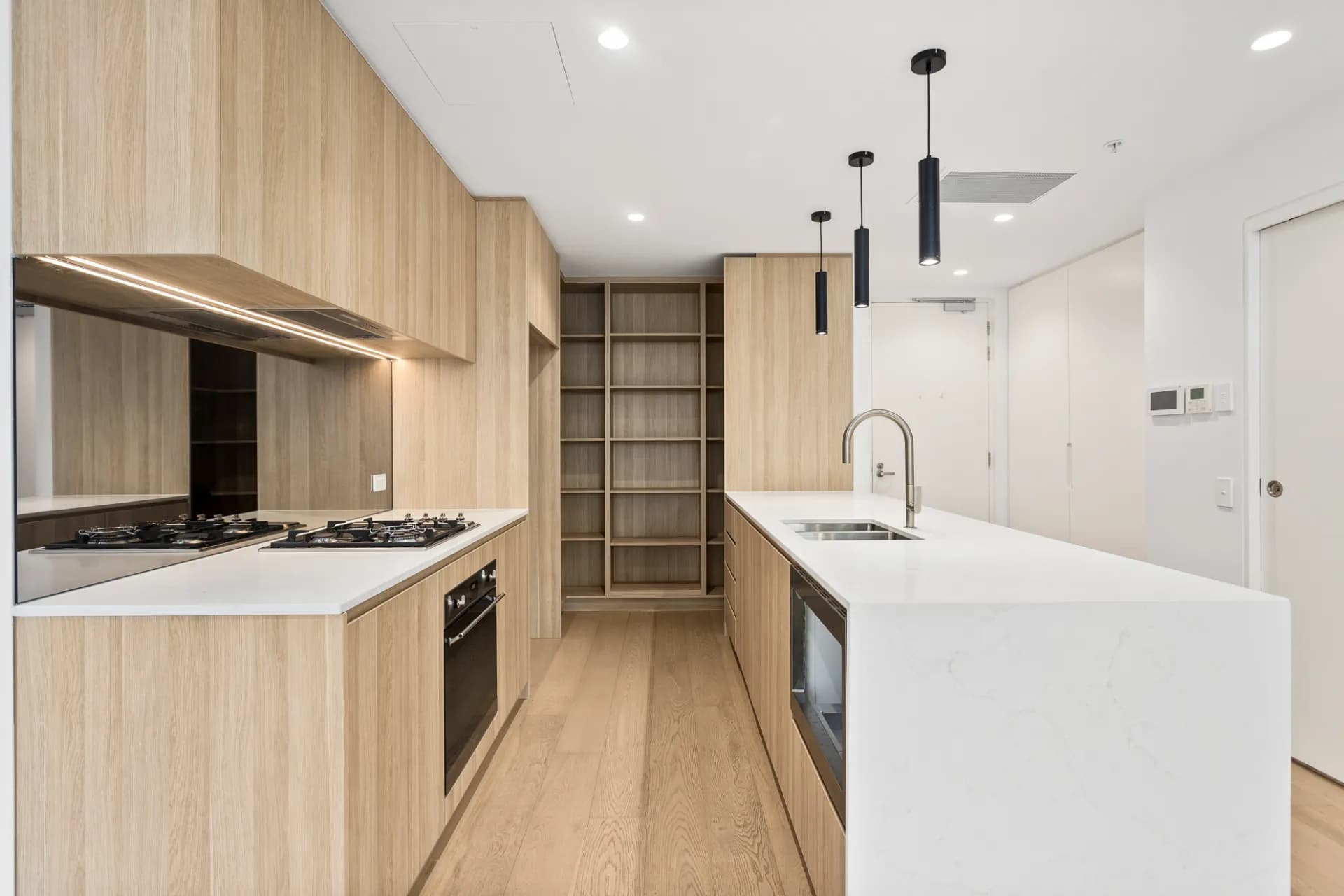 111/26 Young Street, Wollongong - Thumbnail 2