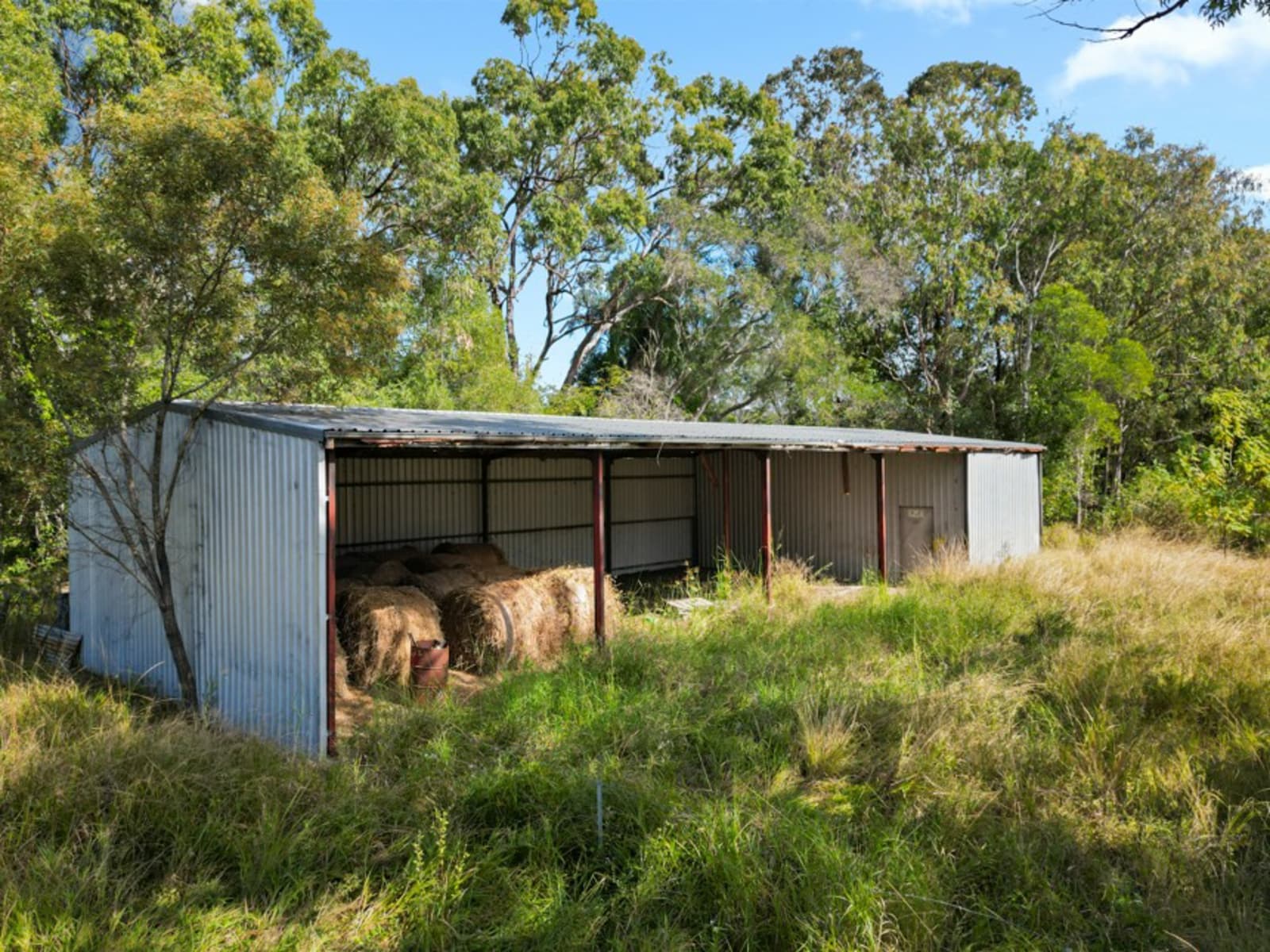 Round Hill Road, Captain Creek - Thumbnail 5
