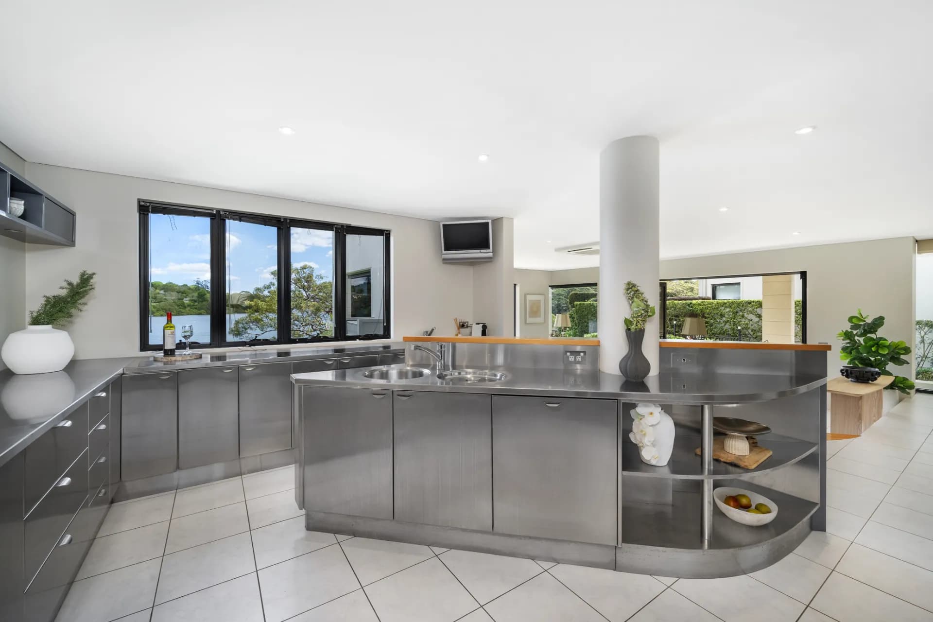 17 Norfolk Road, Longueville - Thumbnail 8