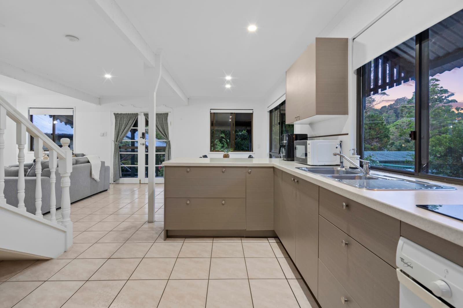 62 MacDonnell Road,Tamborine Mountain, Tamborine Mountain - Thumbnail 5