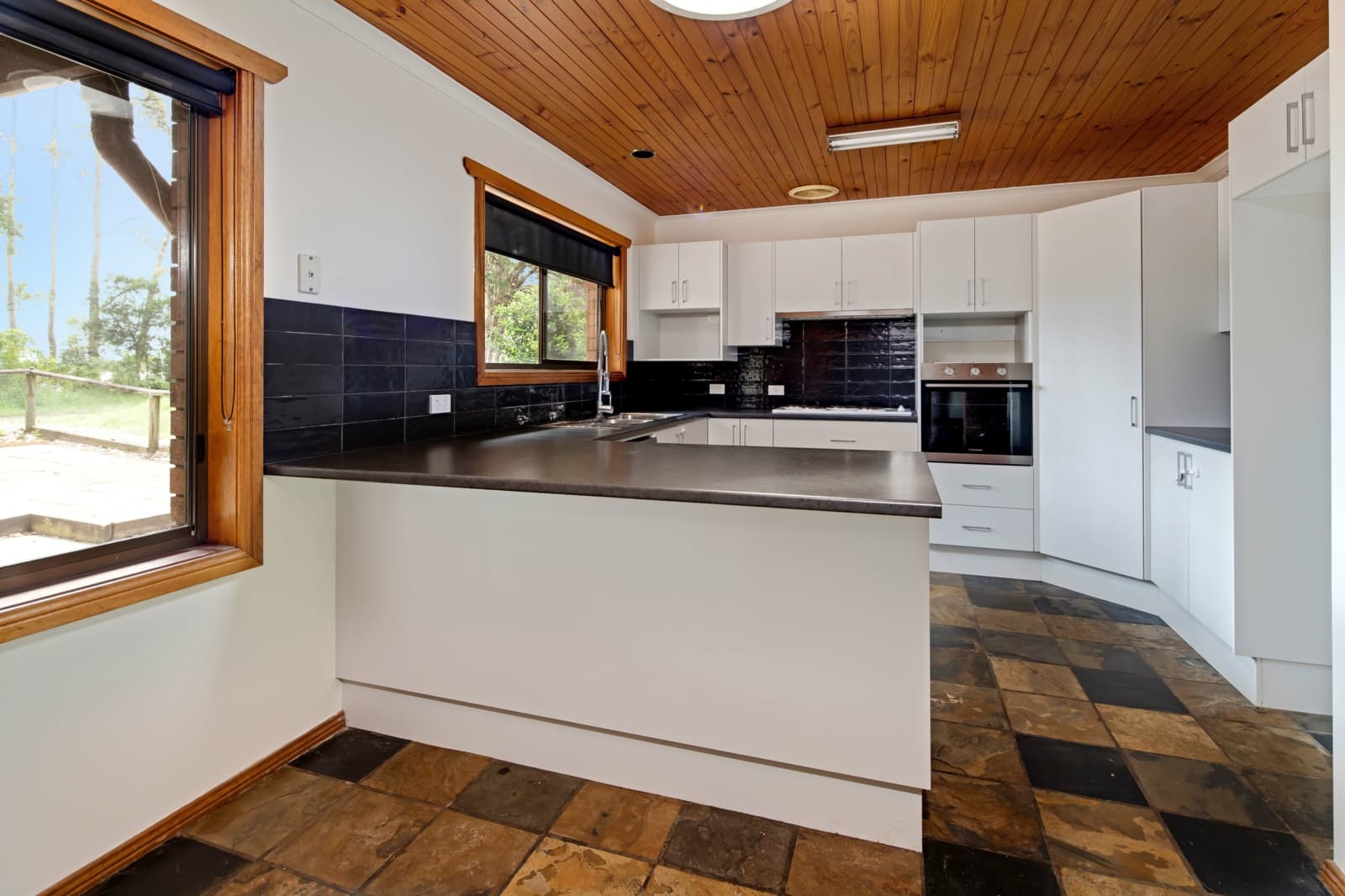62 Cook Avenue,Surf Beach, Surf Beach - Thumbnail 3