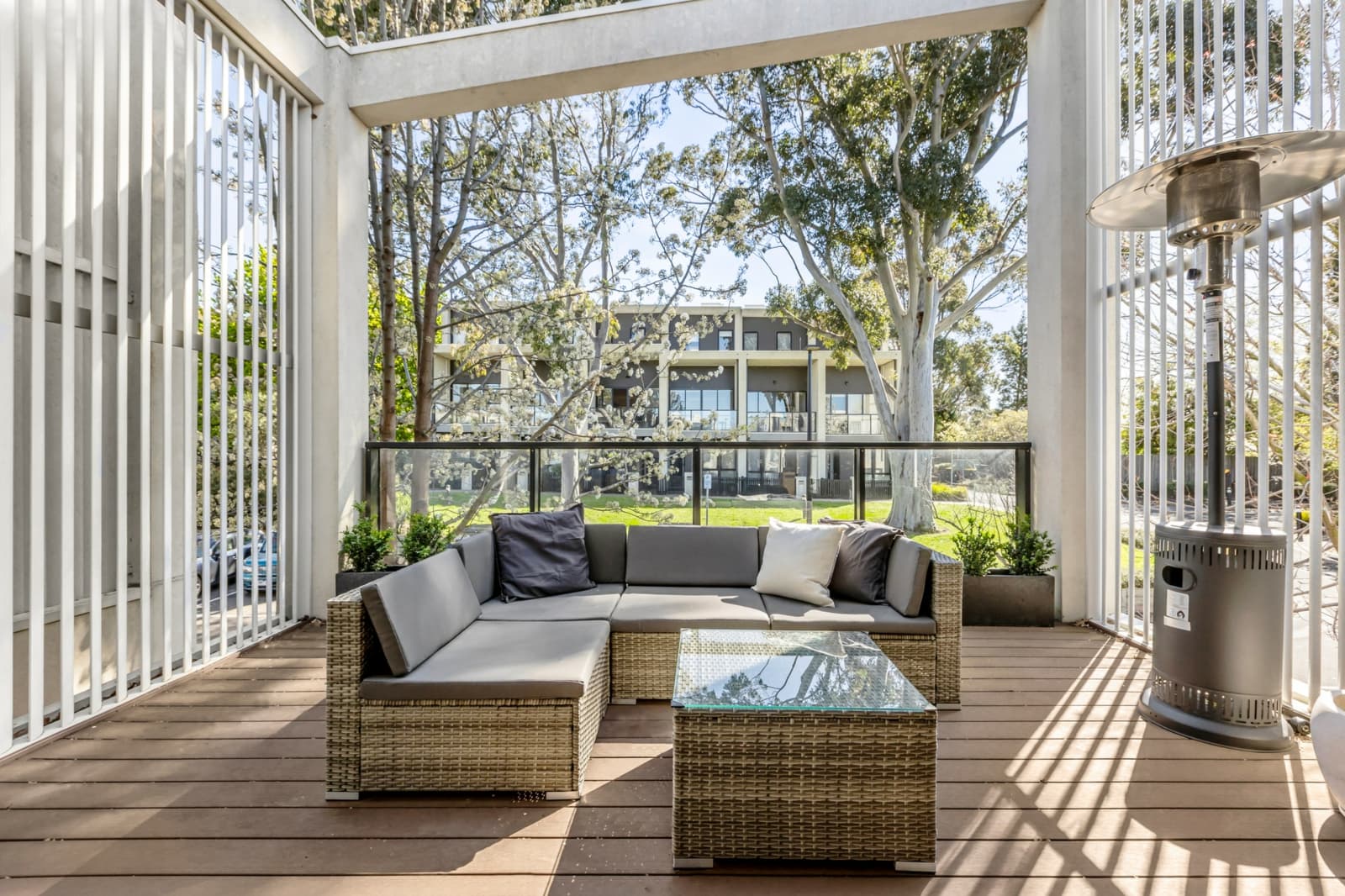 40 Oak Terrace,Wheelers Hill, Wheelers Hill - Image 1