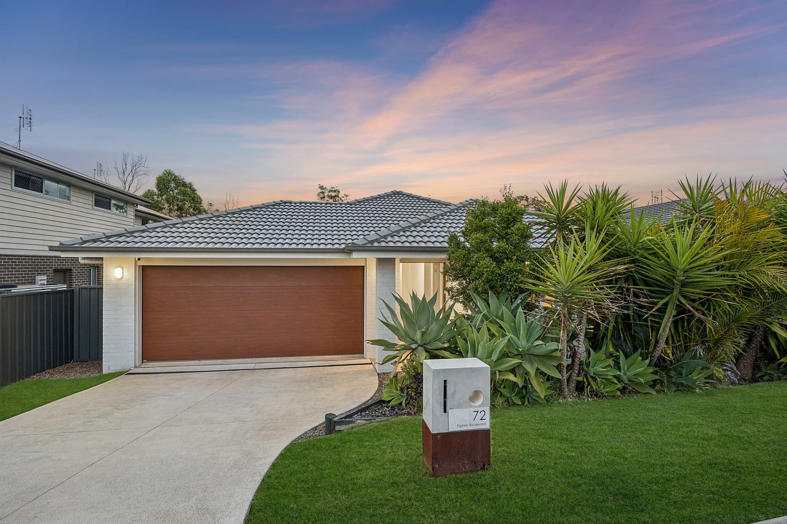 72 Figtree Boulevard,Wadalba, Wadalba - Image 1