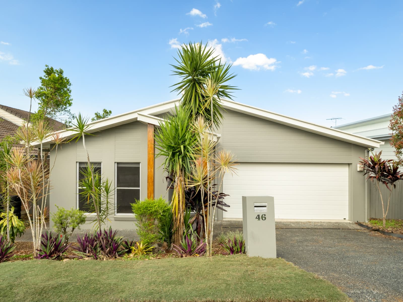 46 Lakes Entrance Drive,Springfield Lakes, Springfield Lakes - Image 1