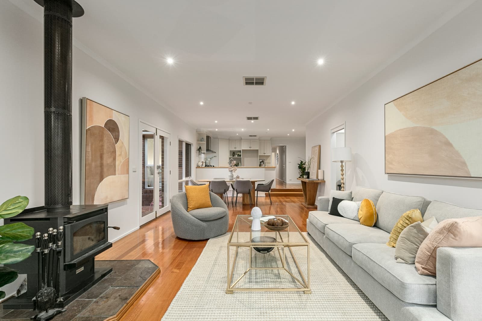 39 Jeanette Street,Bayswater, Bayswater - Thumbnail 2