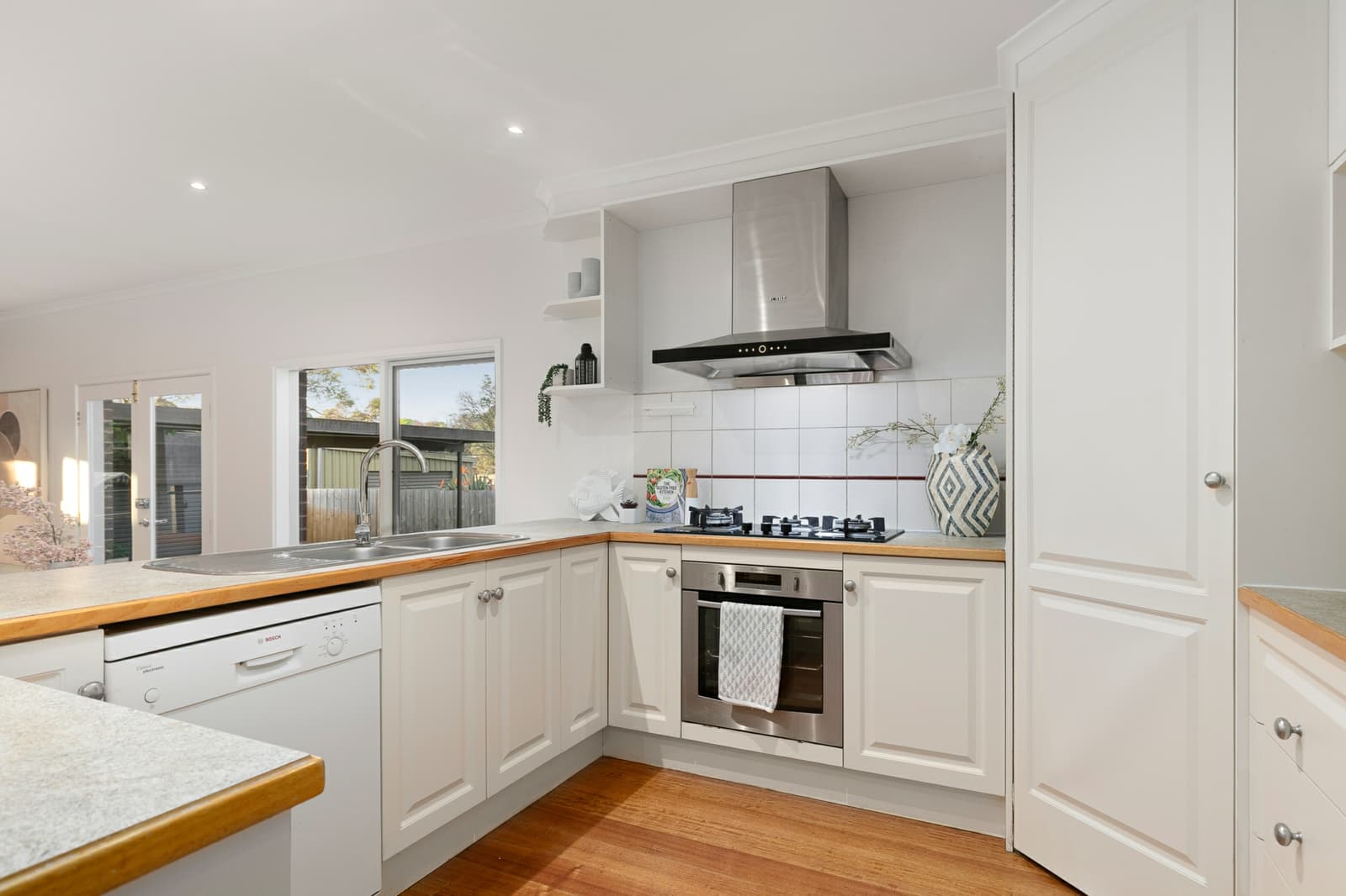 39 Jeanette Street,Bayswater, Bayswater - Thumbnail 4