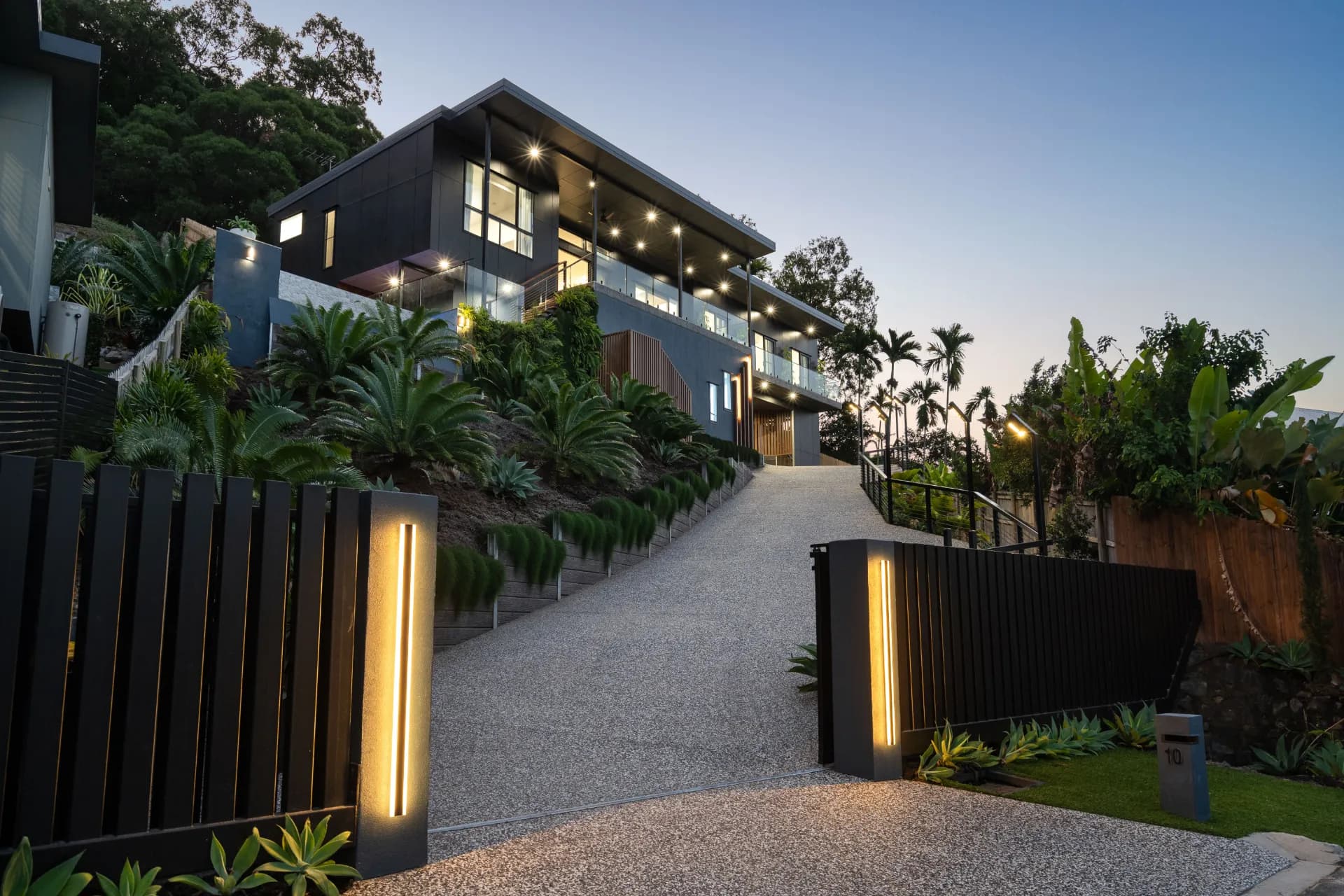 10 Seascape Close, Palm Cove, QLD, Palm Cove - Thumbnail 2