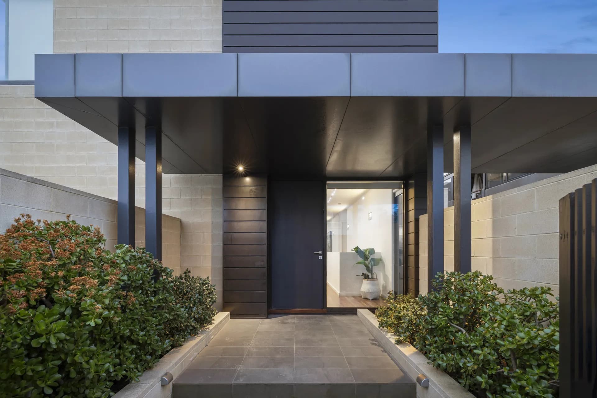 1/7 Kara Grove, Aspendale., Aspendale - Image 1