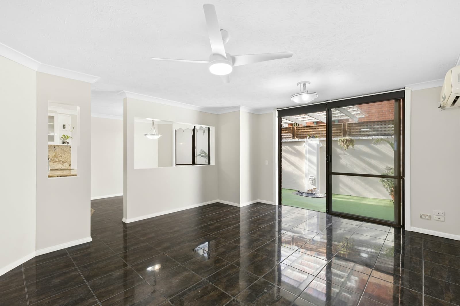 9/51 Bauer Street,Southport, Southport - Thumbnail 5