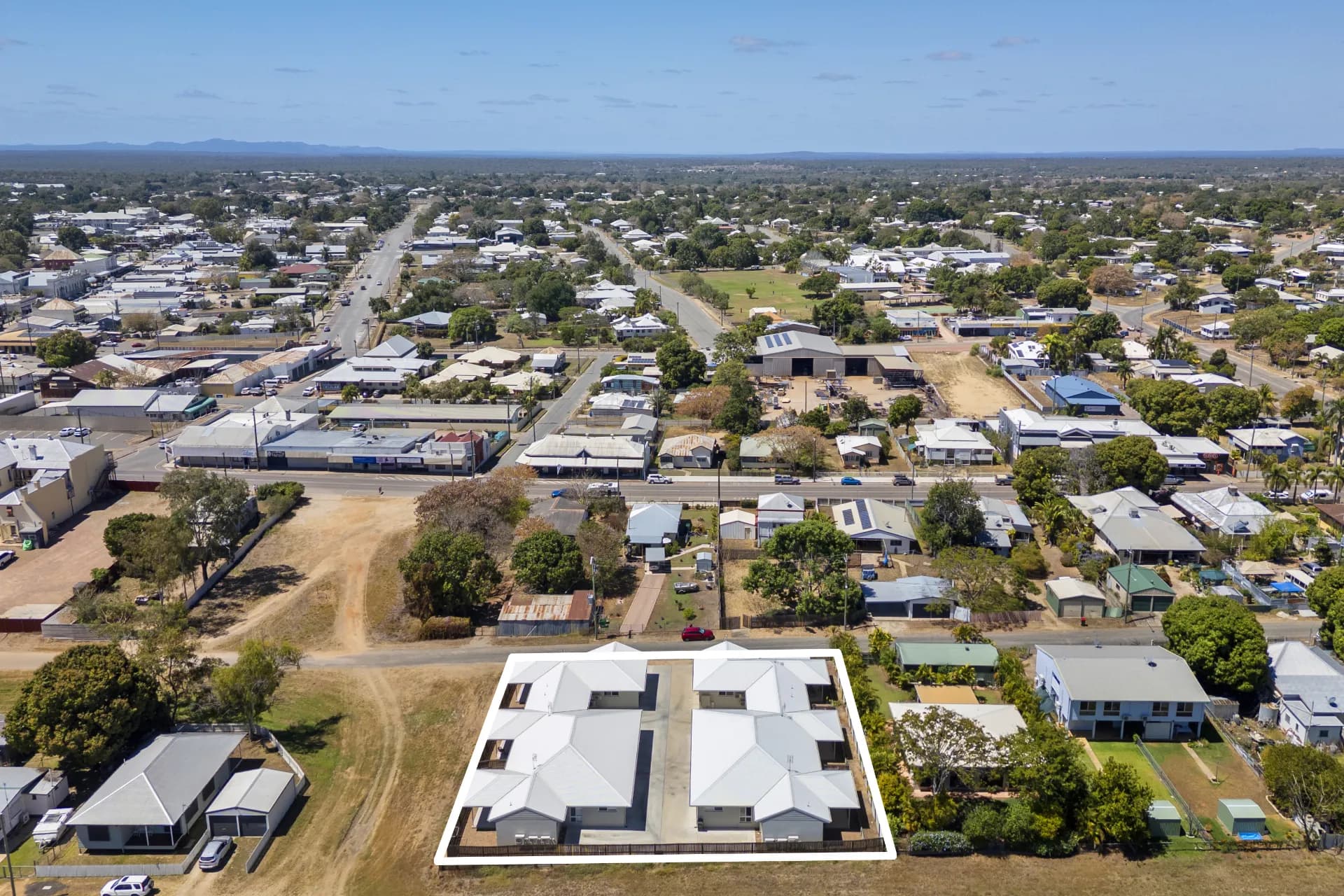 U1-U6/32-34 Rutherford Lane, Charters Towers, QLD, Charters Towers City - Thumbnail 2