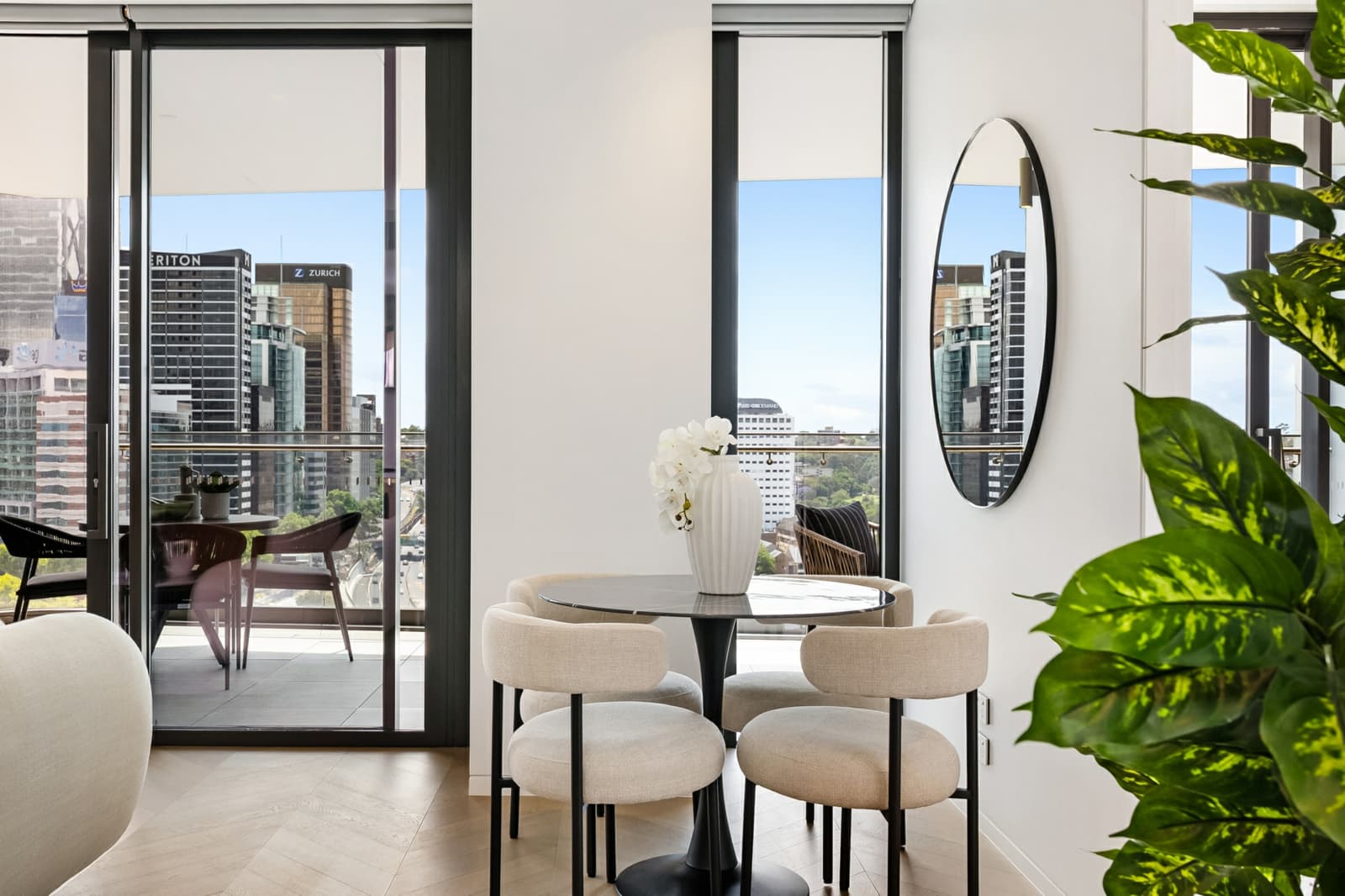 61 Lavender Street, Milsons Point - Thumbnail 3