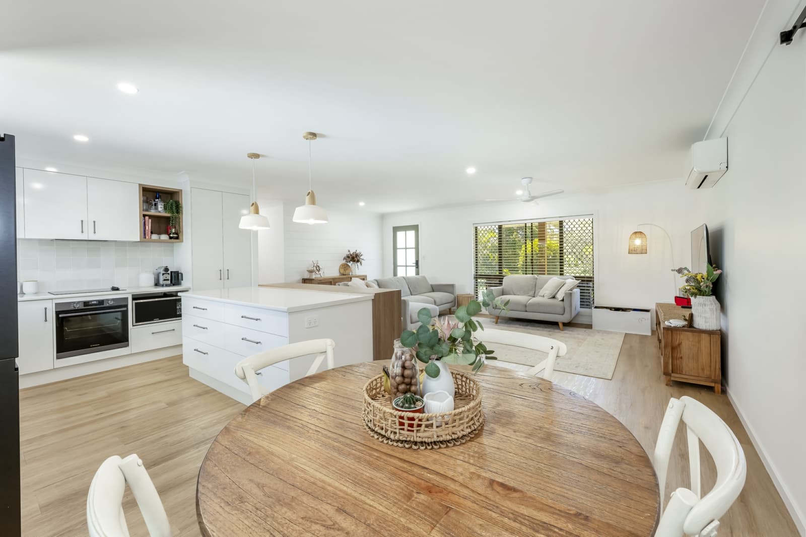 12 Davis Road,Sharon, Sharon - Thumbnail 3