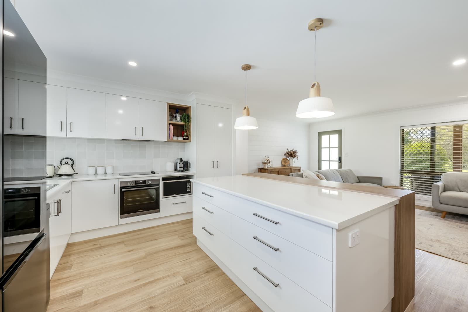 12 Davis Road,Sharon, Sharon - Thumbnail 6