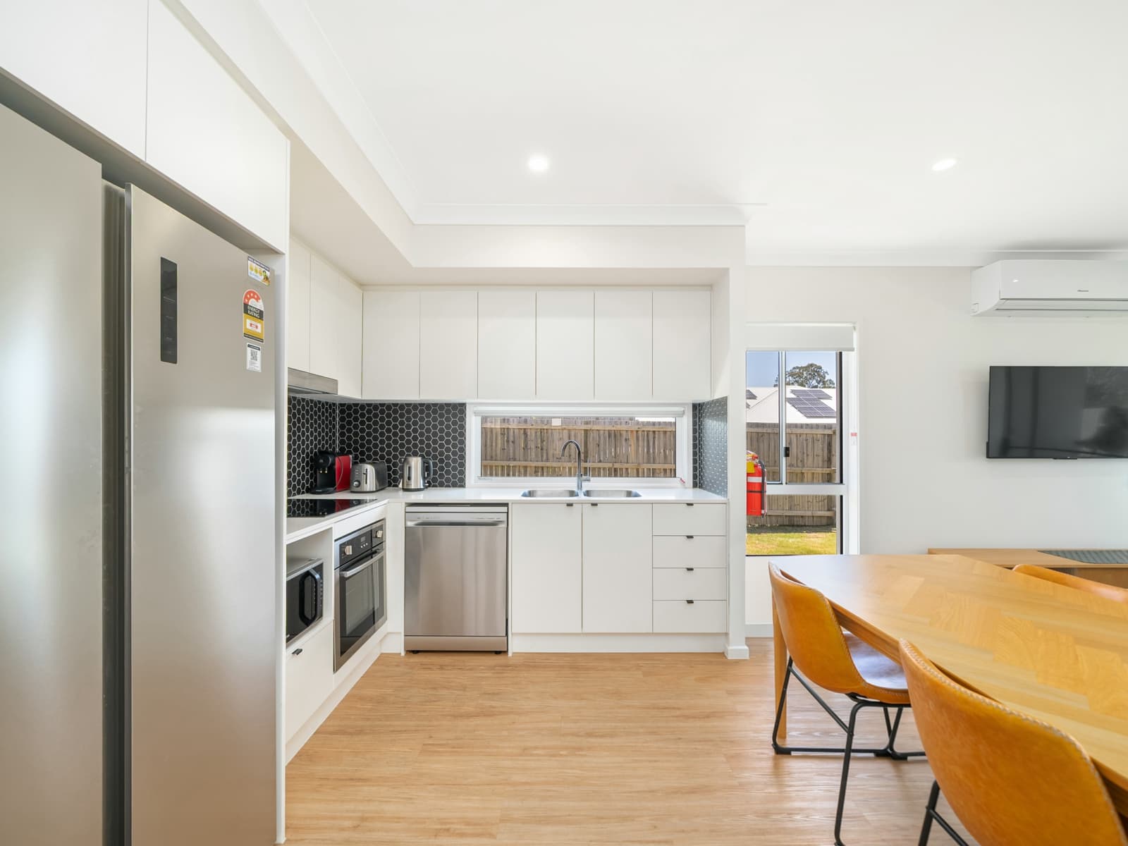 23 Hart Street,Lawnton, Lawnton - Thumbnail 2