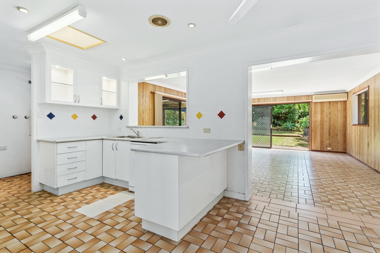 70 Collins Crescent,Benowa, Benowa - Thumbnail 4