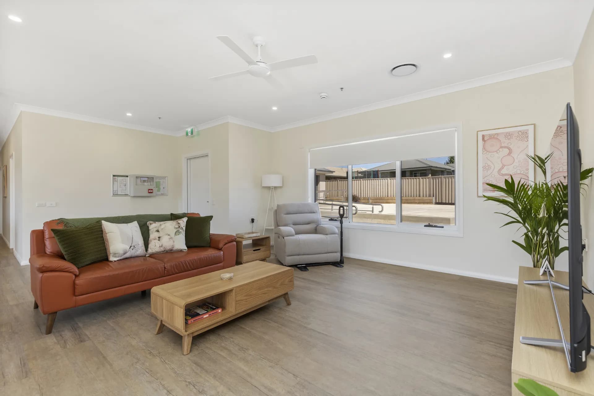 13 Yulong Street, Glenfield Park, NSW, Glenfield Park - Thumbnail 8