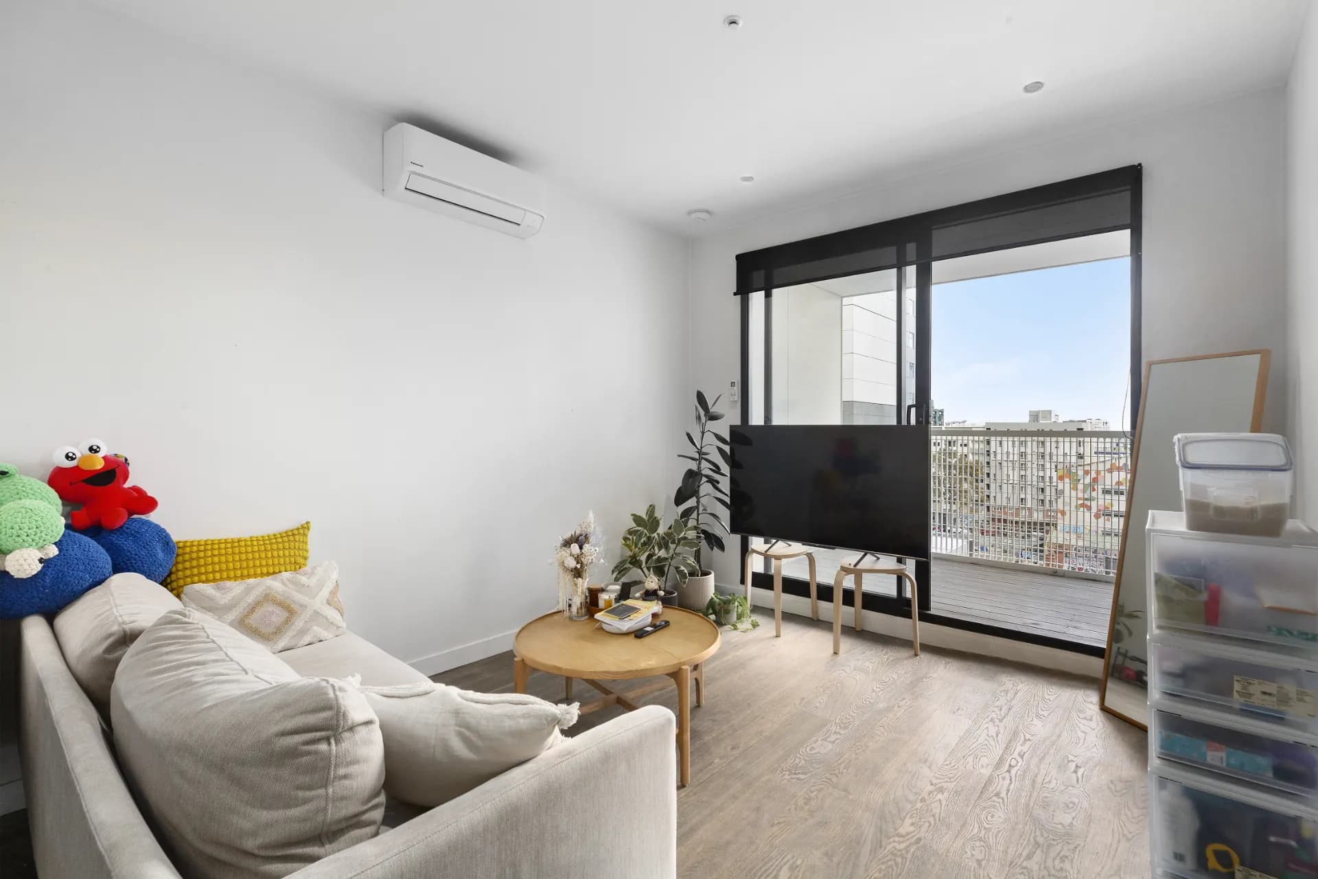 504/518 Swanston Street, Carlton - Thumbnail 3