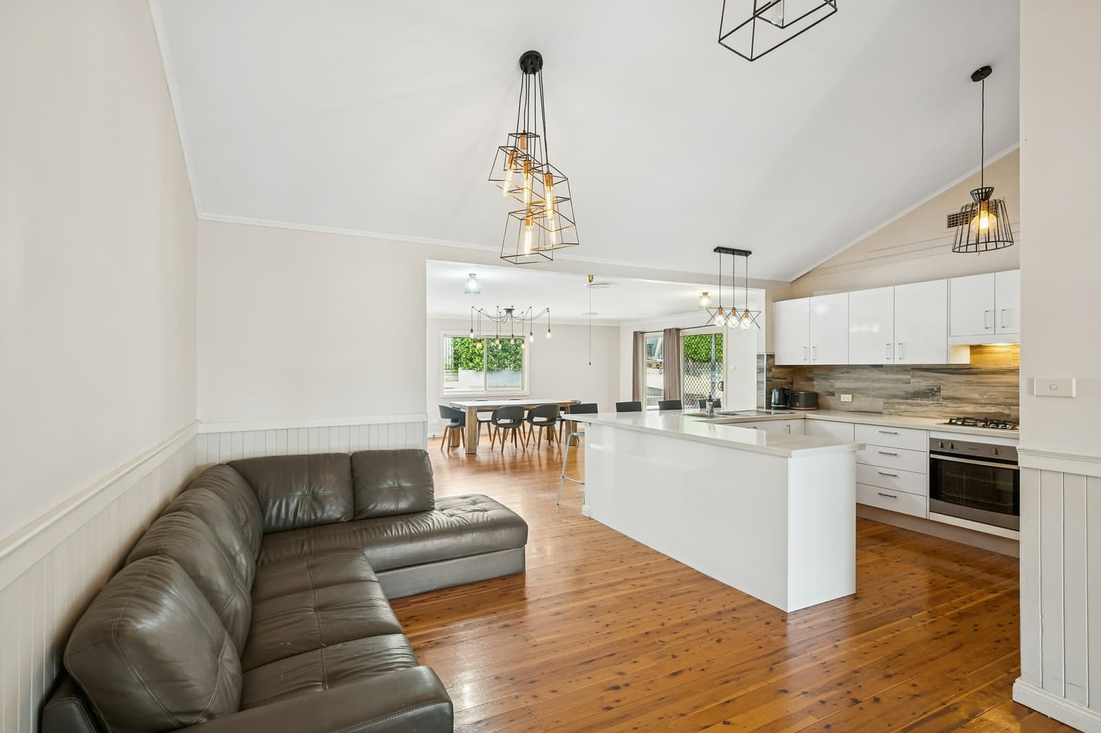 29 Cooroy Crescent,Yellow Rock, Yellow Rock - Thumbnail 3