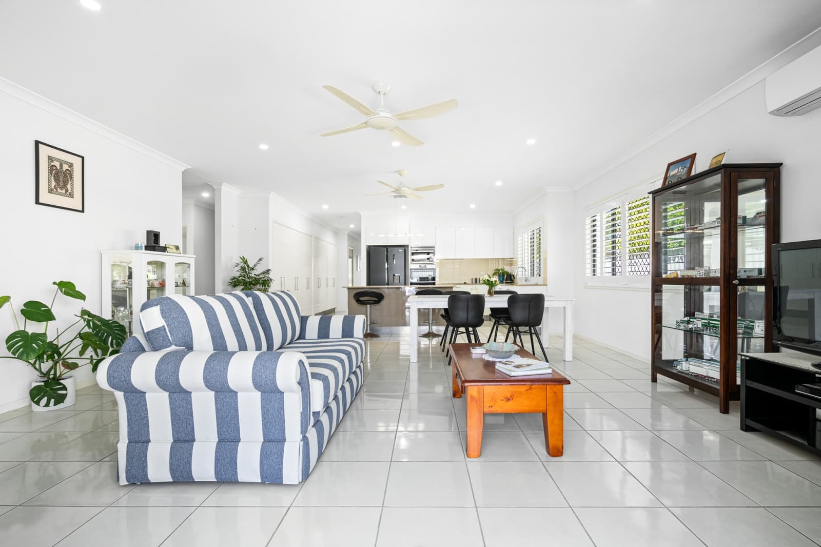 22 Emerald Drive,Caloundra West, Caloundra West - Thumbnail 2