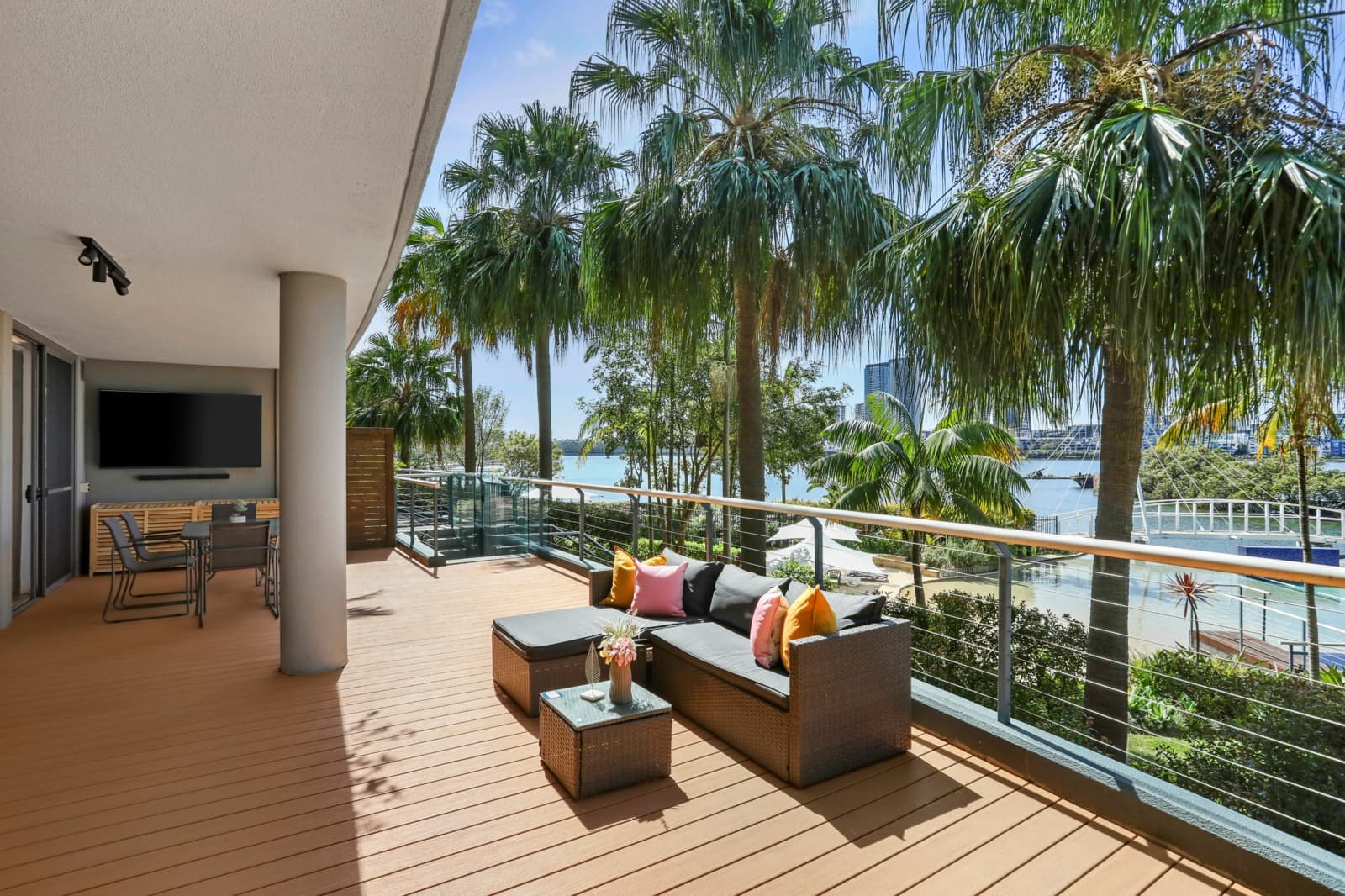 1/27 Bennelong Parkway,Wentworth Point, Wentworth Point - Image 1