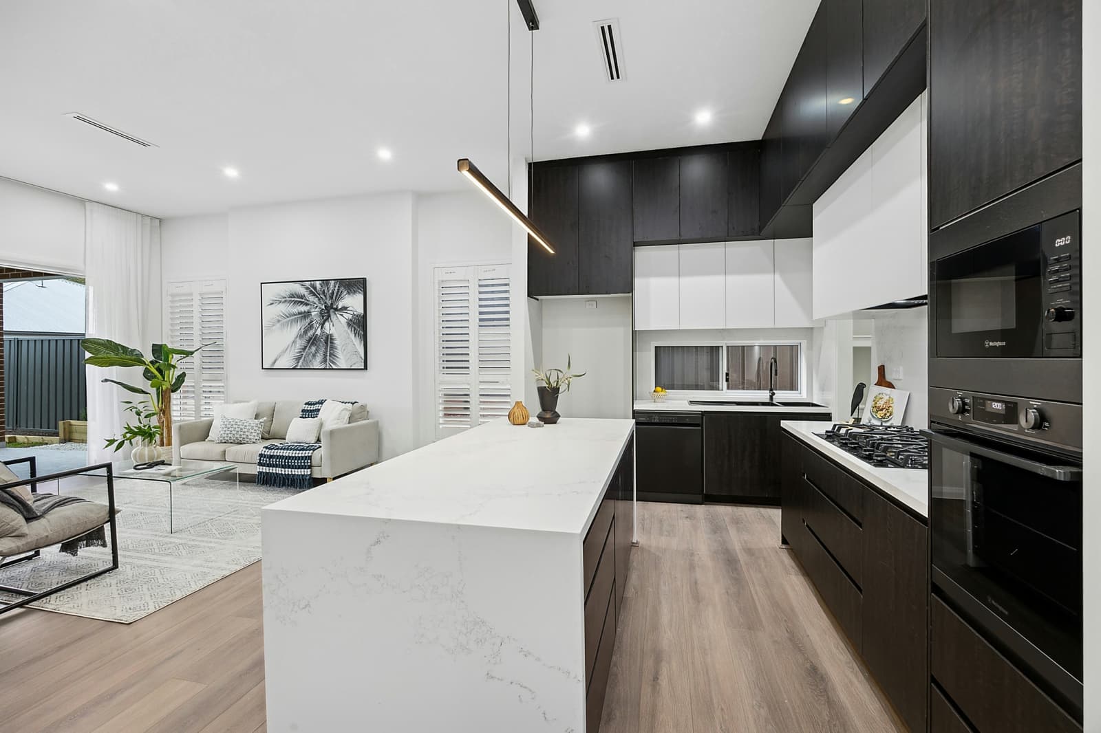 42 Childers Circuit,Wadalba, Wadalba - Thumbnail 2