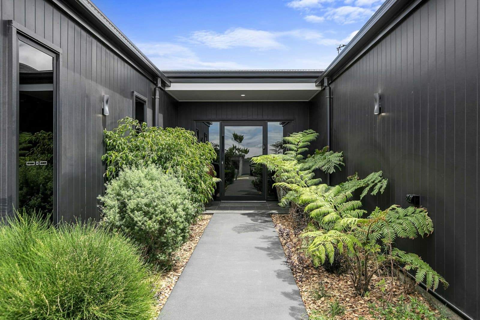 2 Wintergreen Court,Nikenbah, Nikenbah - Thumbnail 5