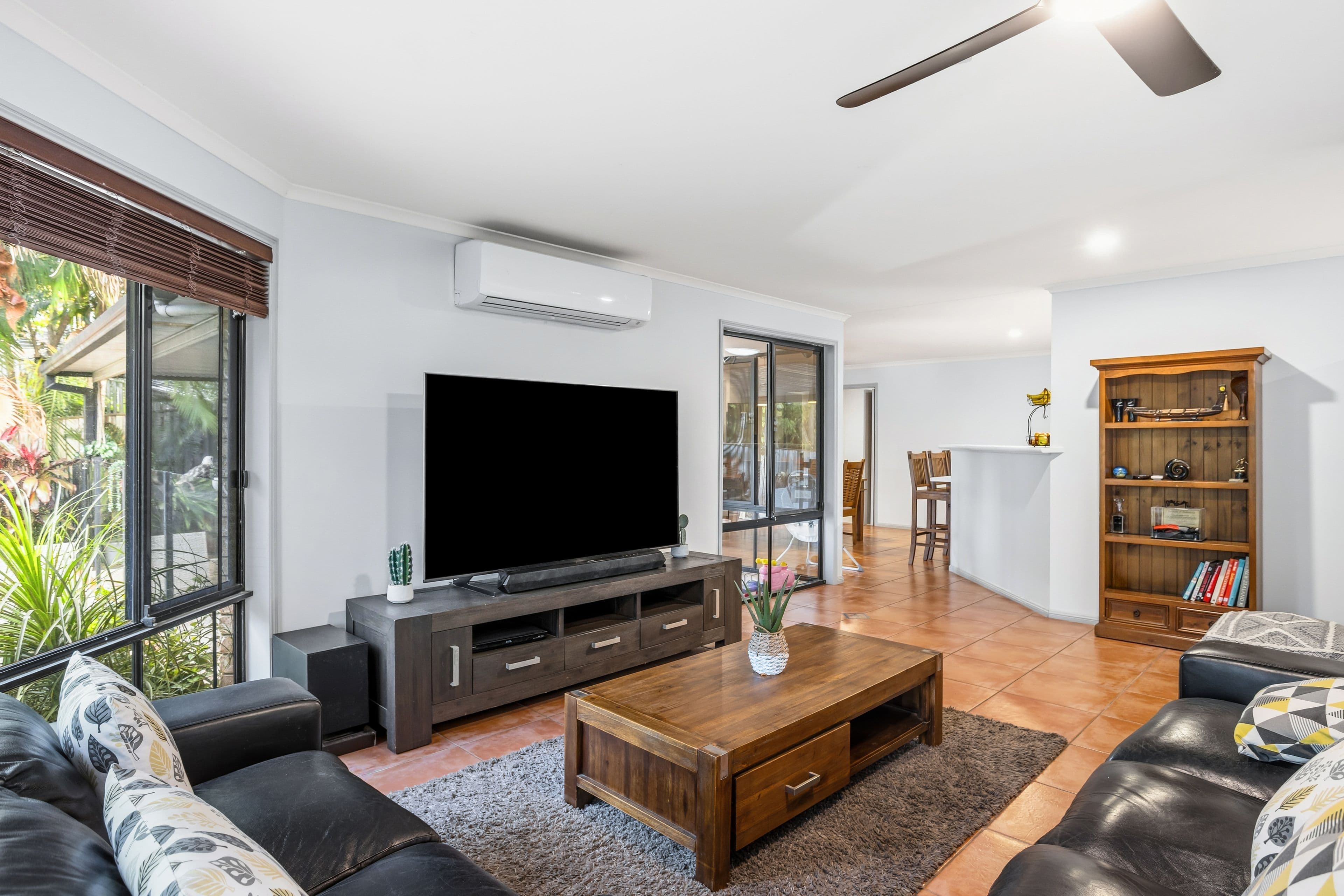 20 Kosrae Street, Pacific Pines QLD 4211, Pacific Pines - Thumbnail 5