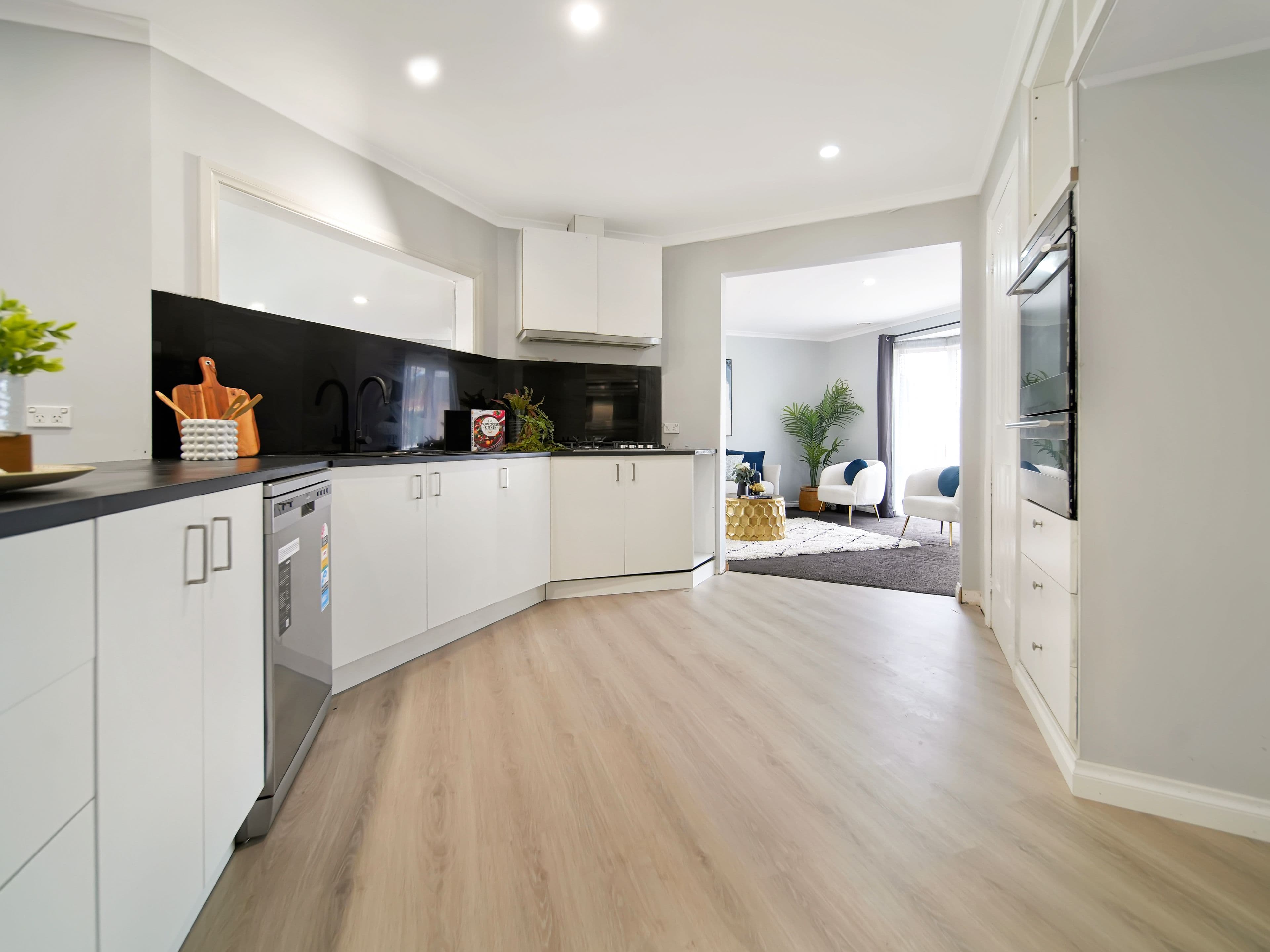 9 Douglas Court, Cranbourne West VIC 3977, Cranbourne West - Thumbnail 8