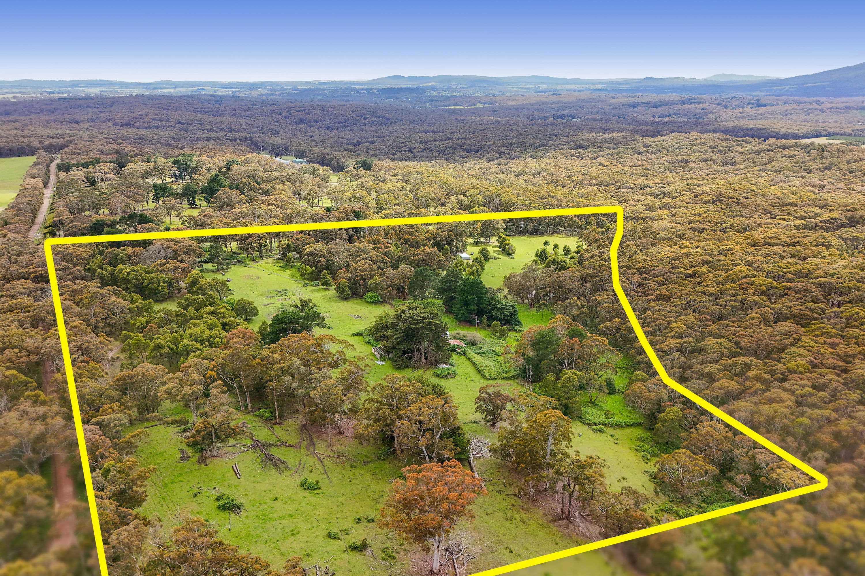 135 Boldiston Road, Woodend VIC 3442, Woodend - Thumbnail 3