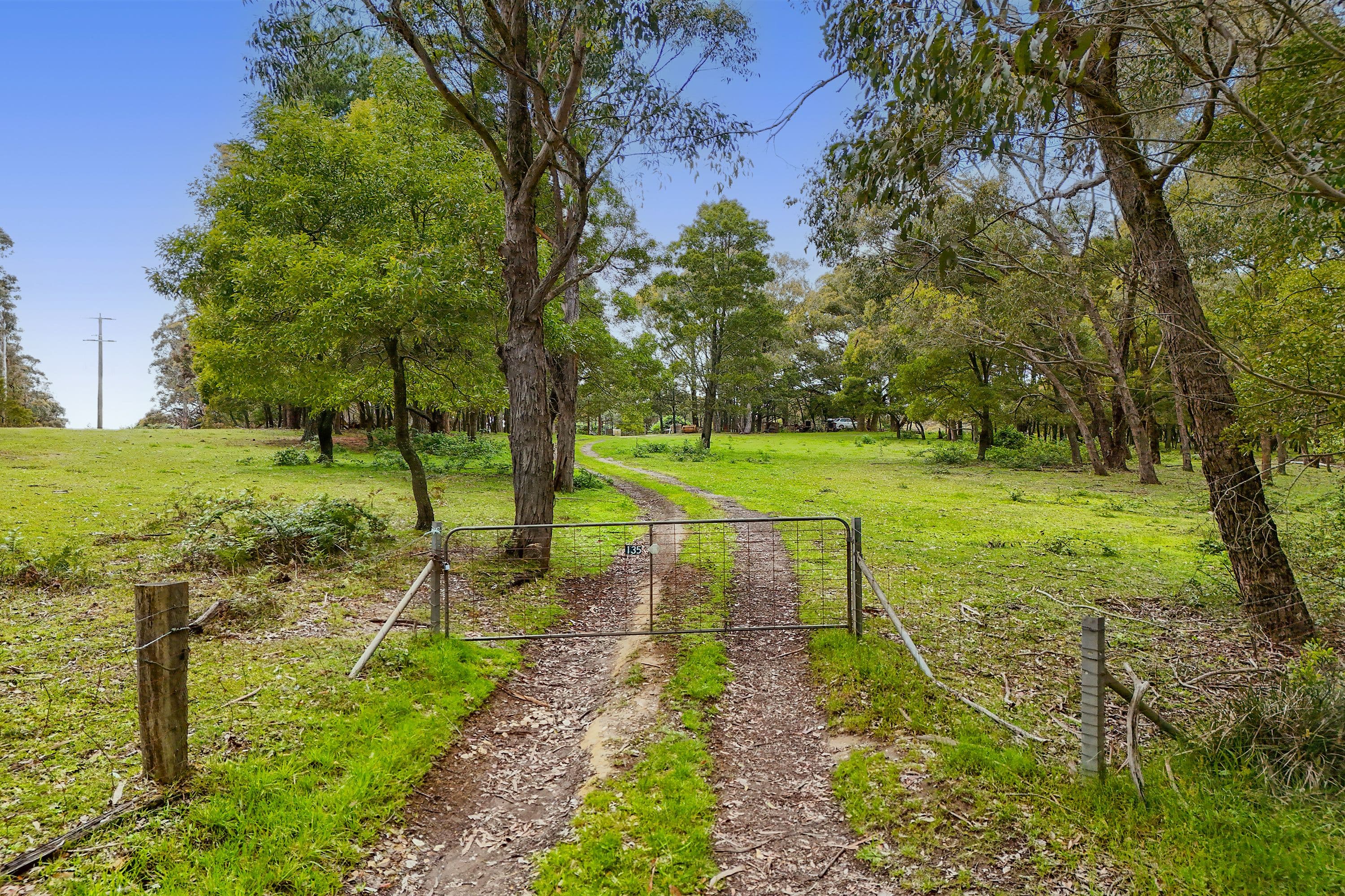 135 Boldiston Road, Woodend VIC 3442, Woodend - Thumbnail 5