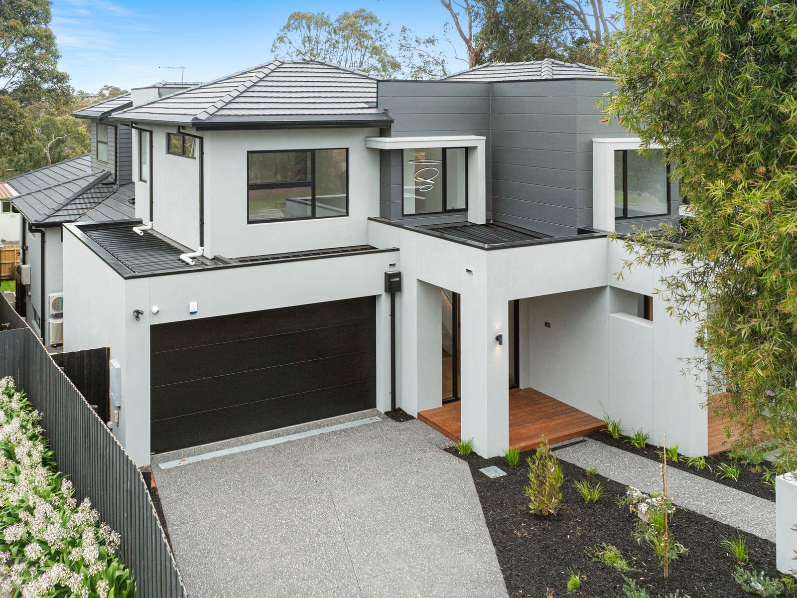 10 Griffiths Court, Mount Waverley - Thumbnail 2