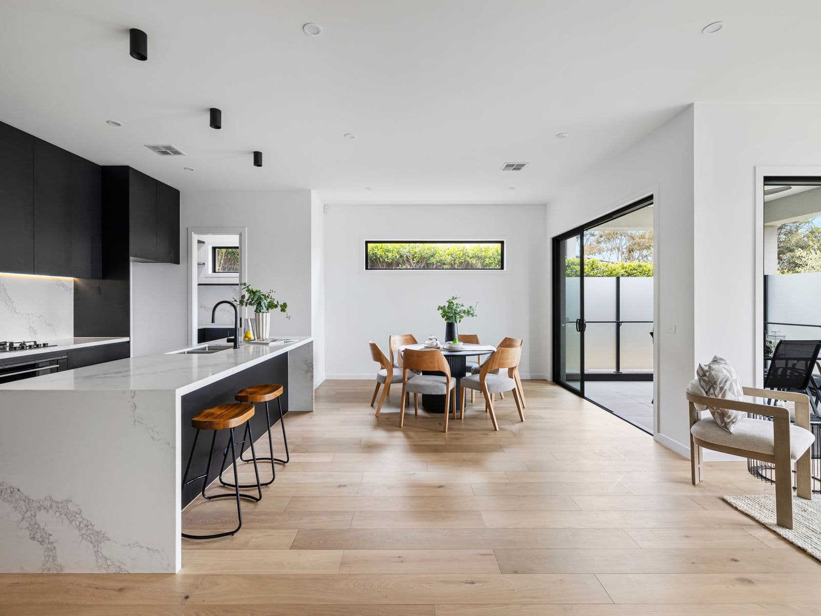10 Griffiths Court, Mount Waverley - Thumbnail 3