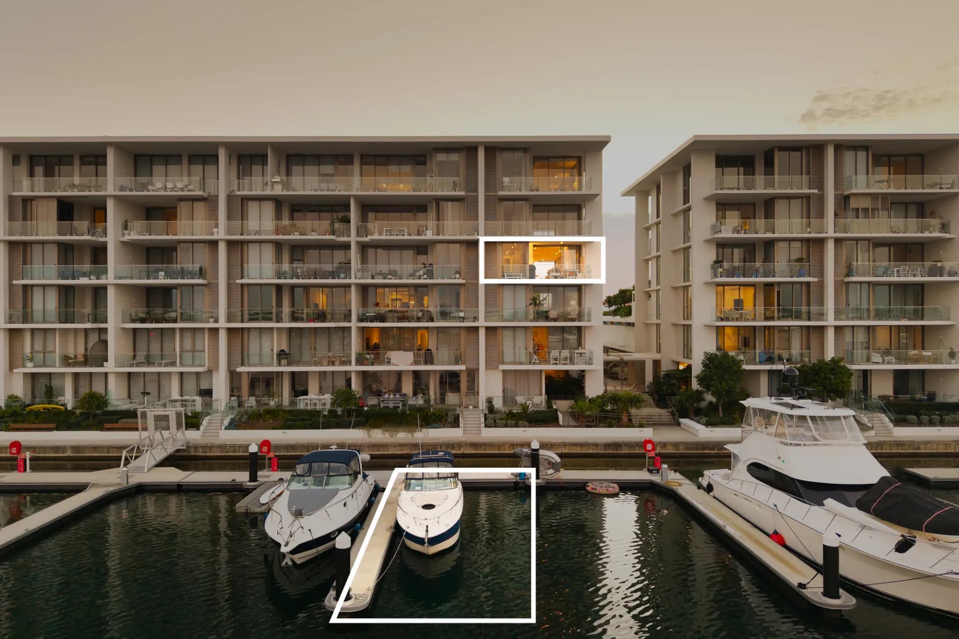 401/11 Aqua  Street, Newport, QLD, Newport - Thumbnail 2
