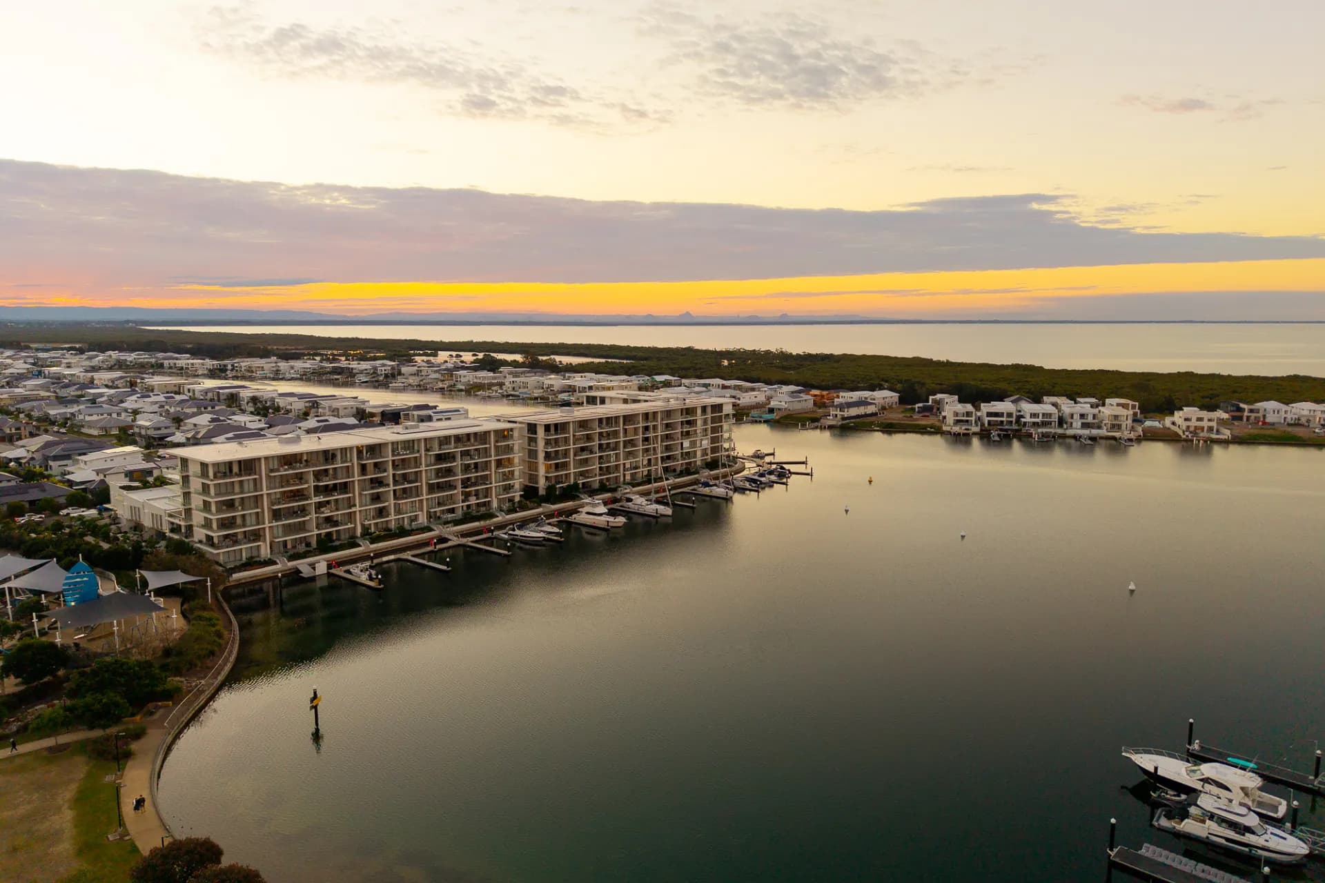 401/11 Aqua  Street, Newport, QLD, Newport - Thumbnail 3