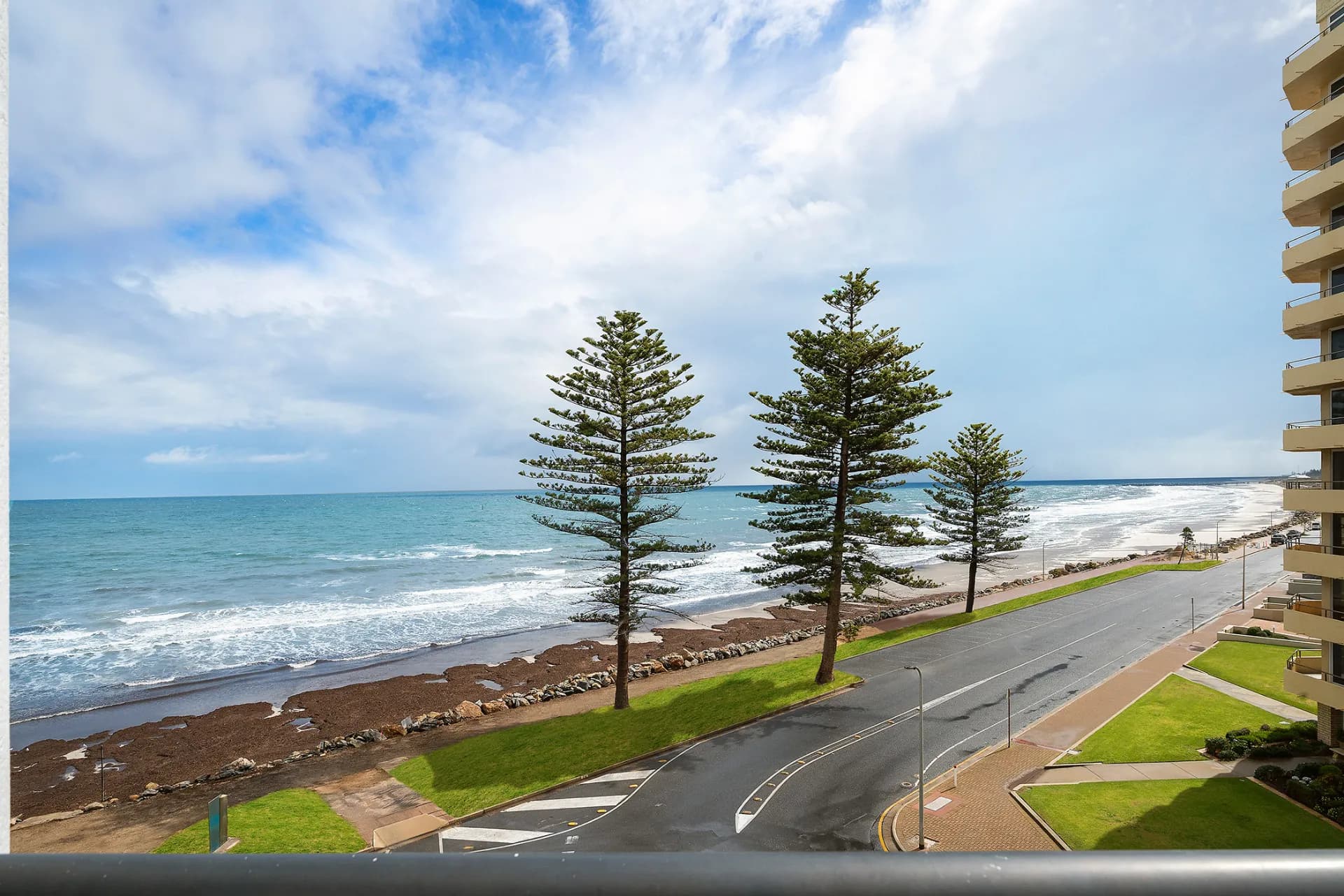 11-12 North Esplanade, Glenelg North - Thumbnail 2