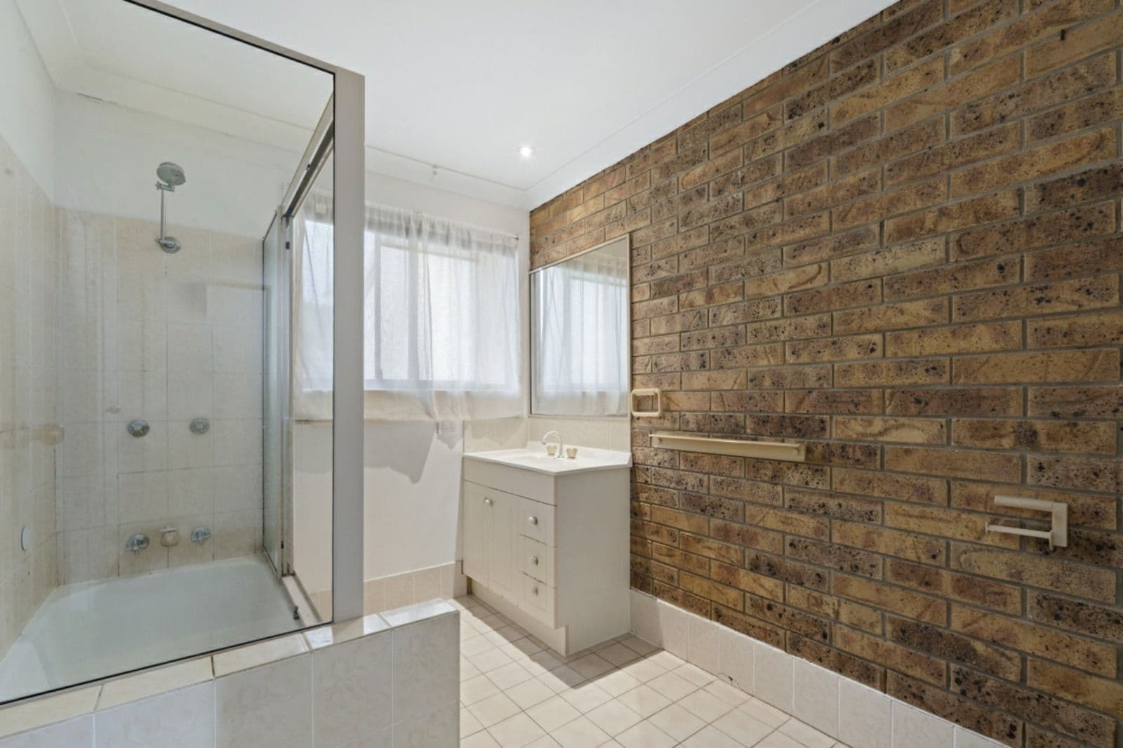 71 Olsen Avenue, Labrador QLD 4215, Labrador - Thumbnail 5