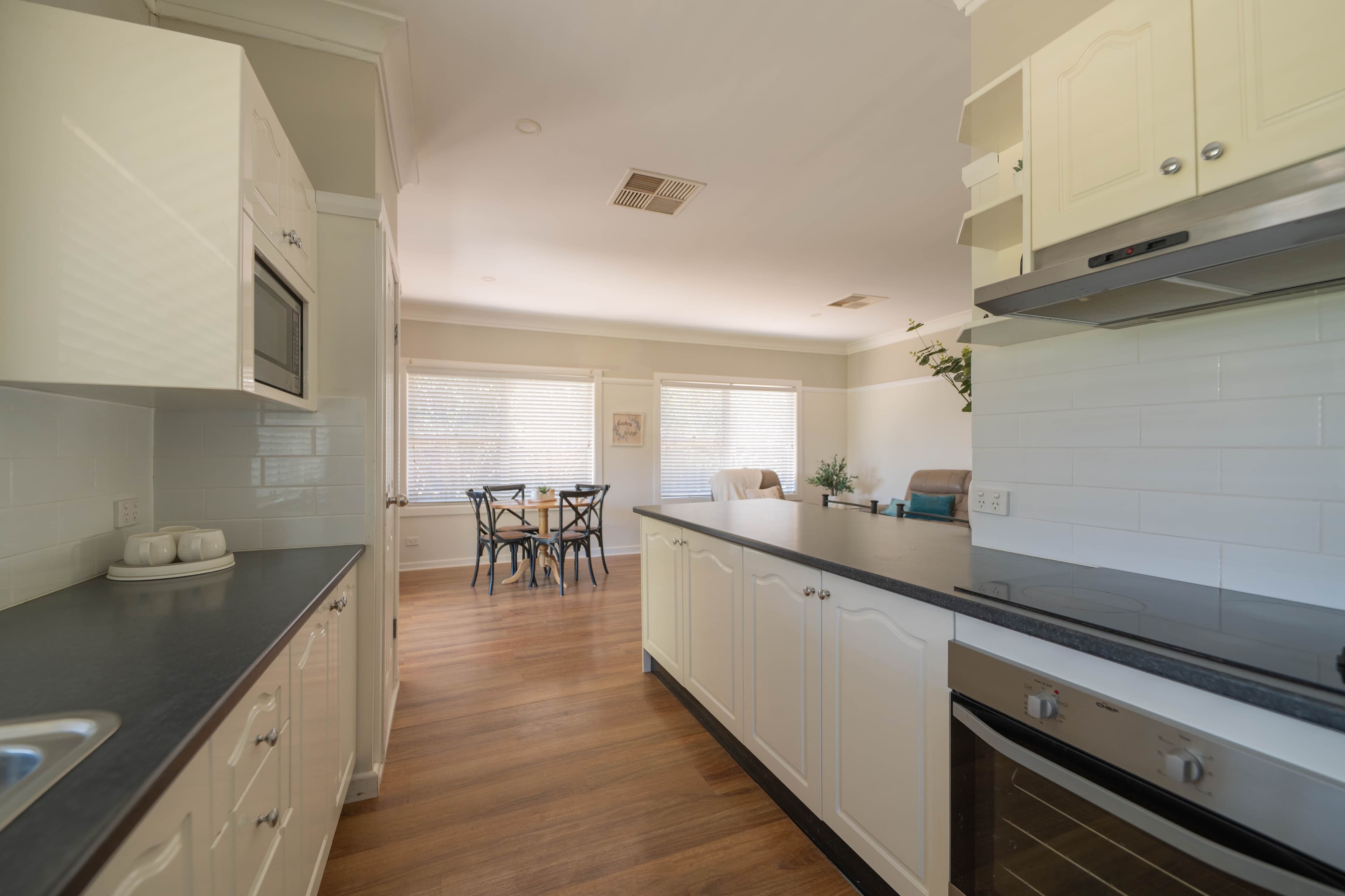 50 Farnell Street, Forbes NSW 2871, Forbes - Thumbnail 3