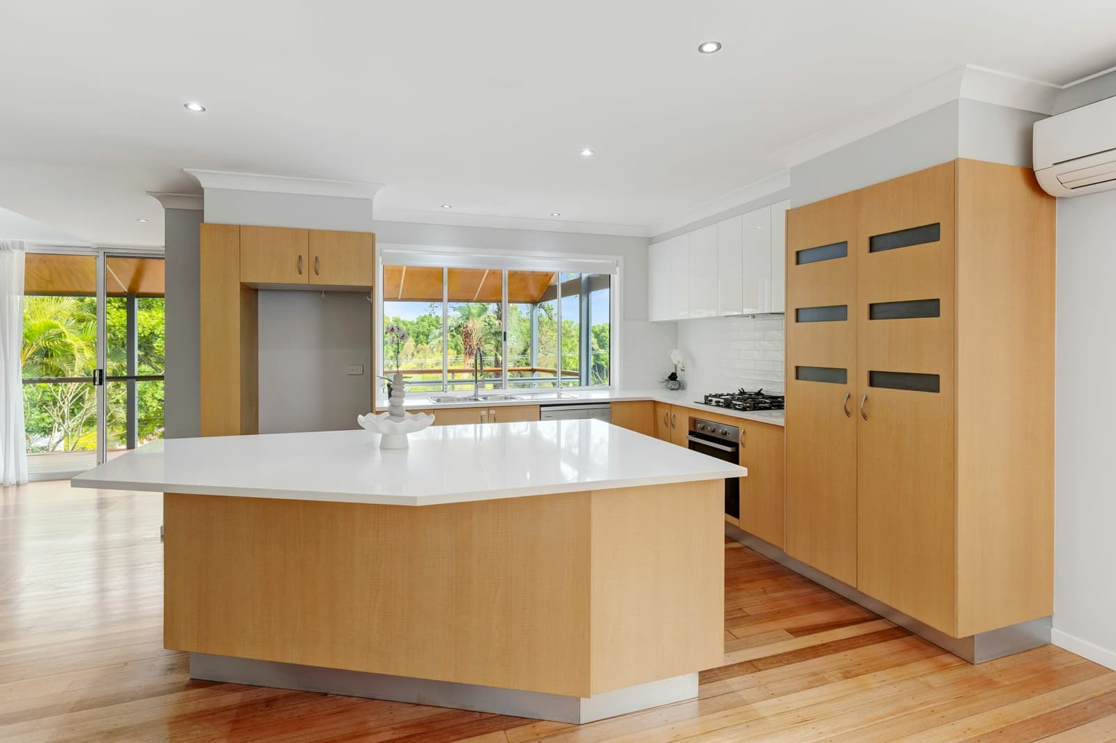 34 Jingella Street,Hope Island, Hope Island - Thumbnail 8