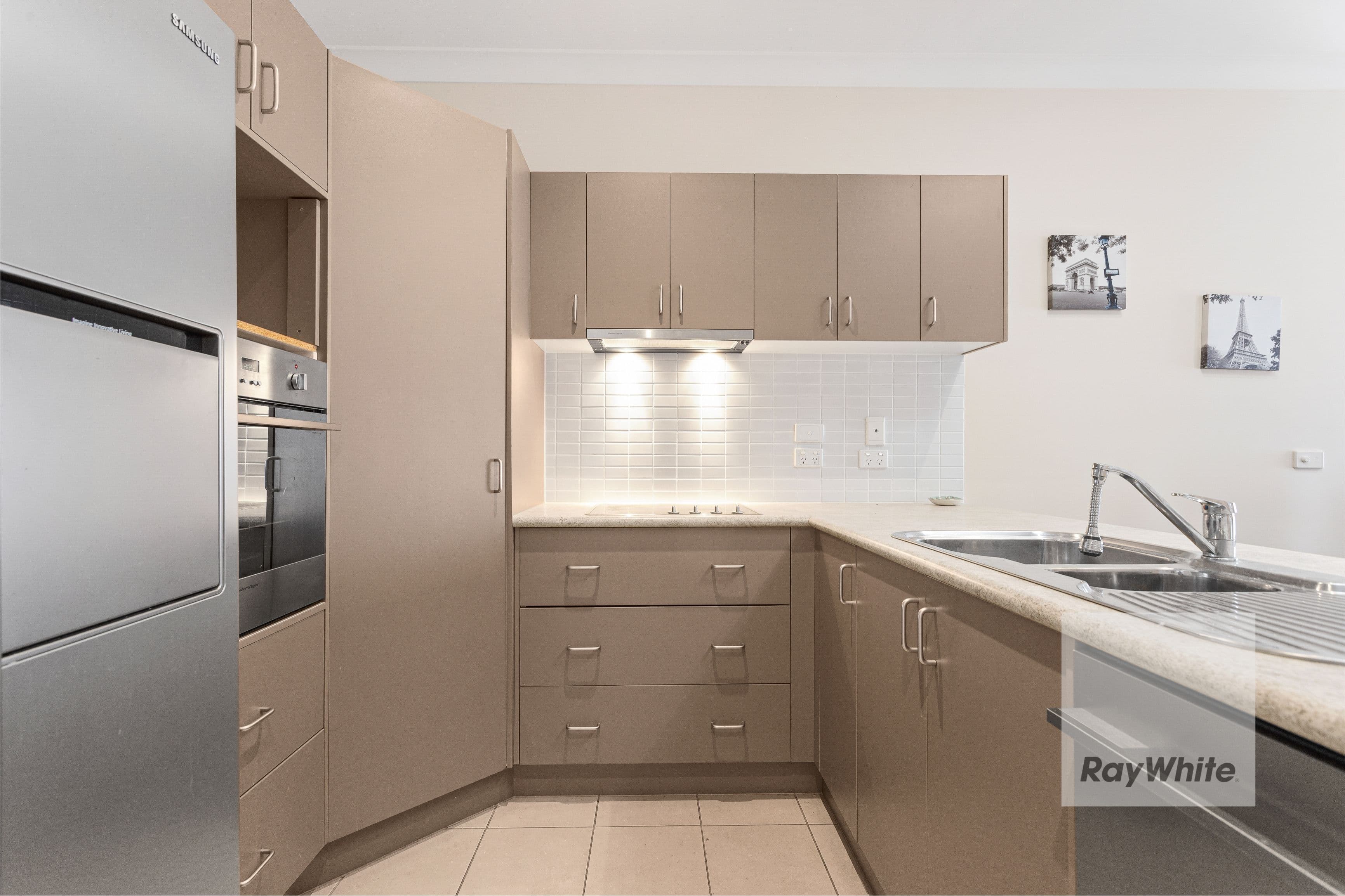 877 Plenty Road, South Morang VIC 3752, South Morang - Thumbnail 4