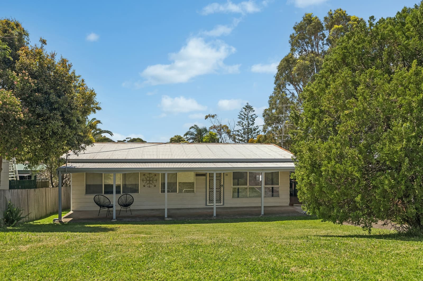 16 Garside Road,Mollymook Beach, Mollymook Beach - Thumbnail 8