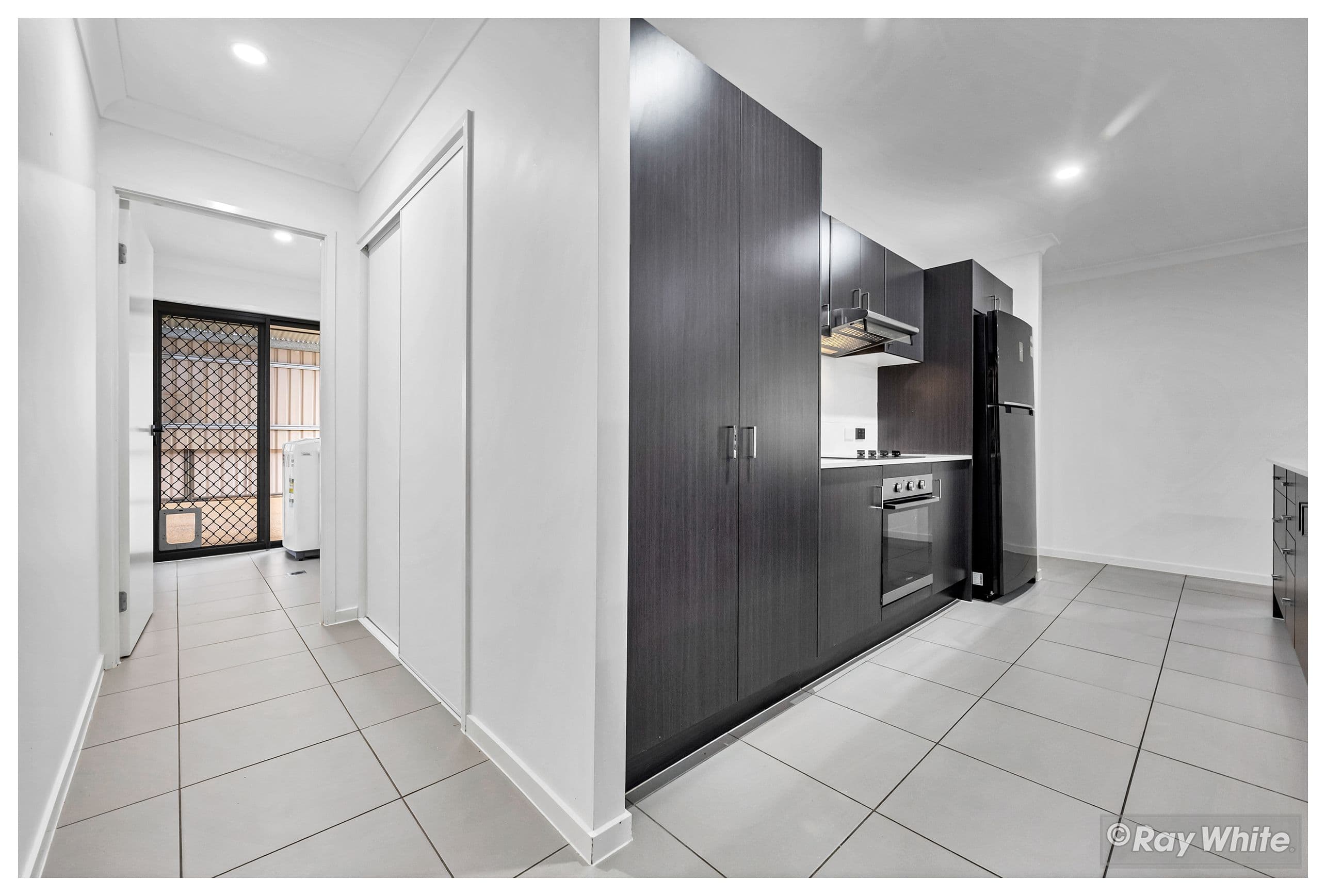 8 Rosebrook Place, Gracemere QLD 4702, Gracemere - Thumbnail 6