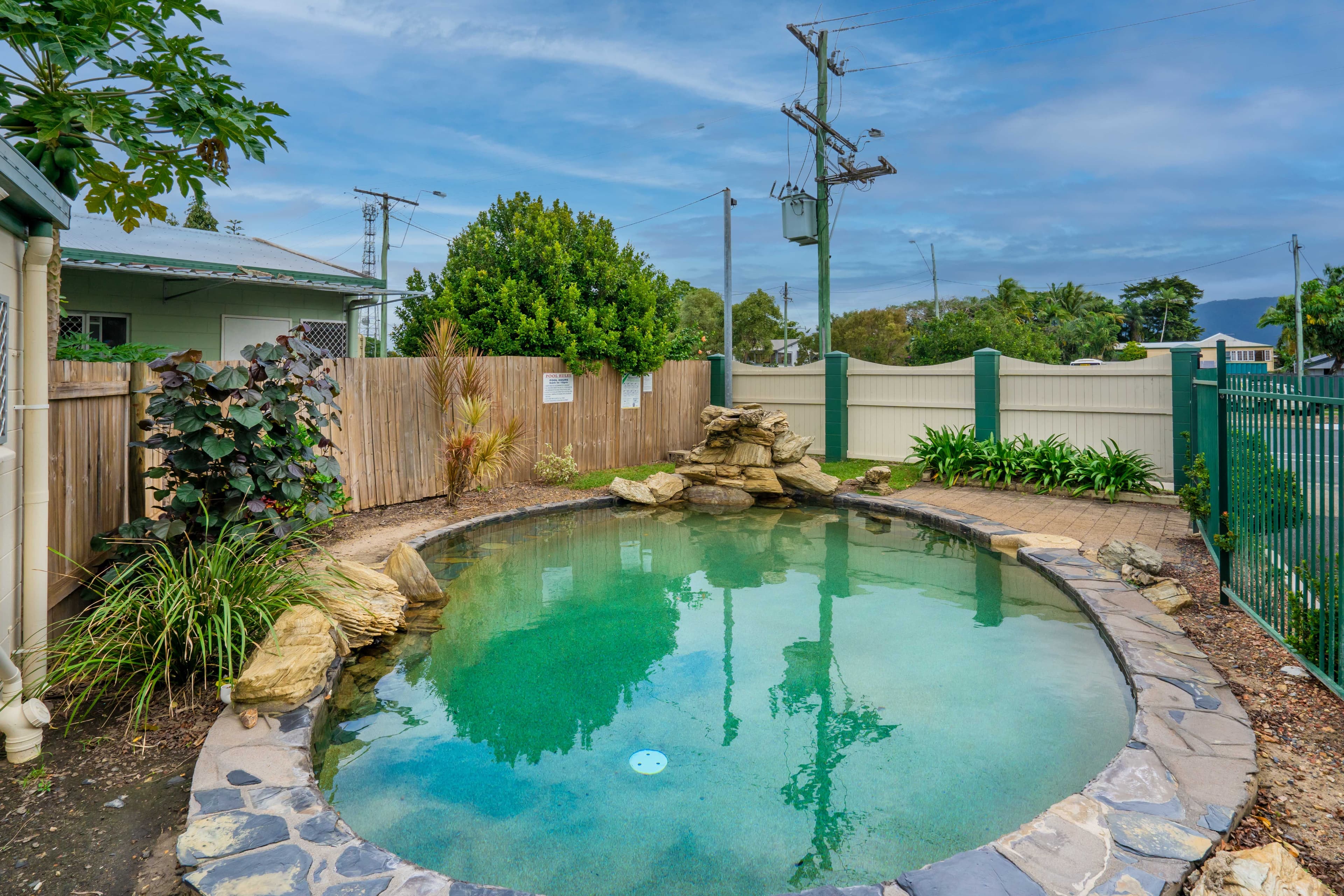 122 Aumuller Street, Bungalow QLD 4870, Bungalow - Thumbnail 2