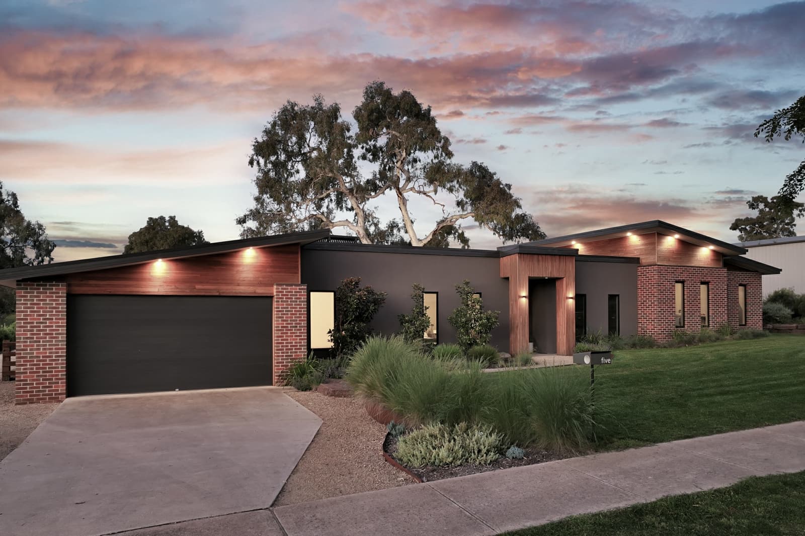 5 Donovans Way,Mansfield, Mansfield - Image 1