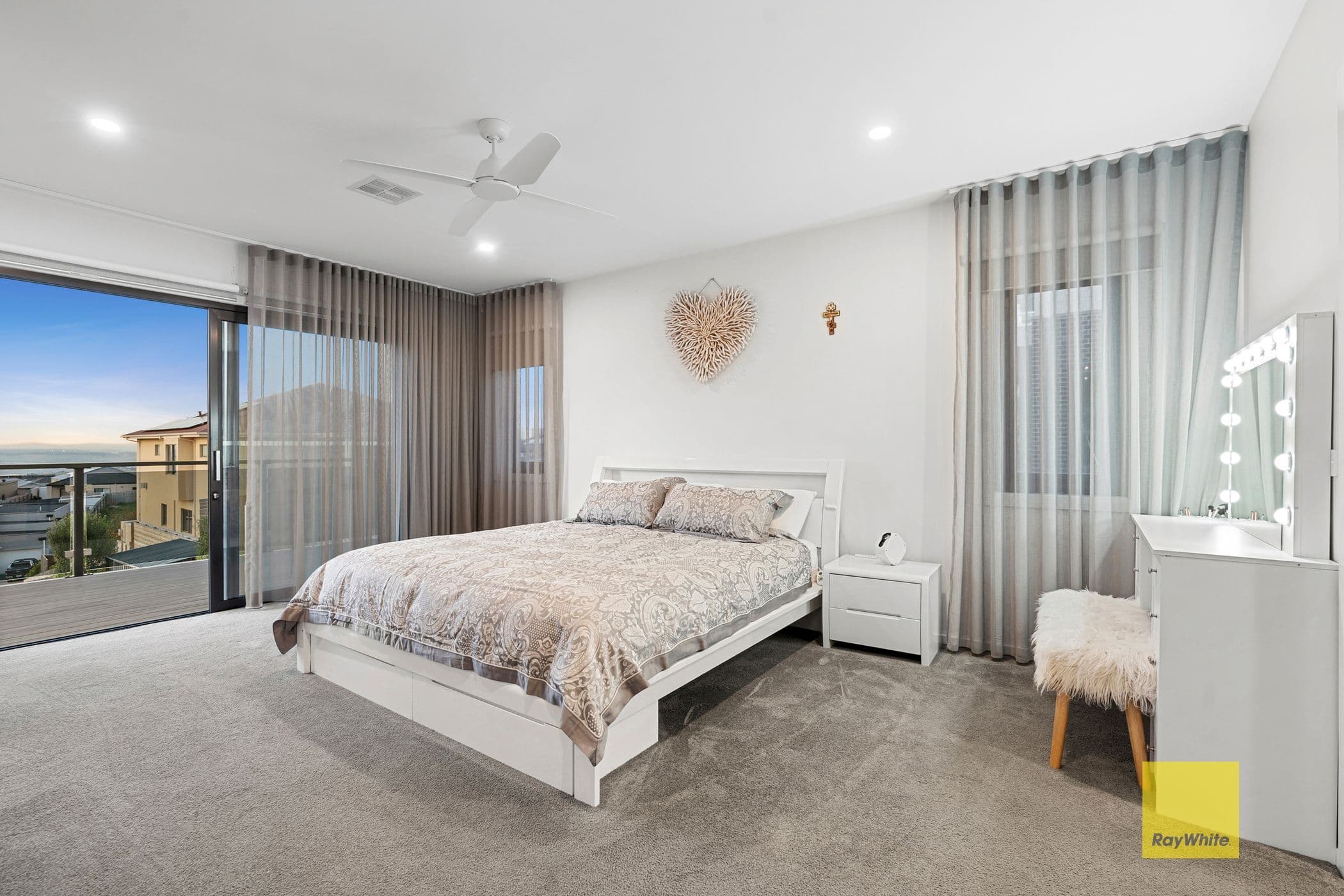 24 Foymount Crescent, Highton VIC 3216, Highton - Thumbnail 7