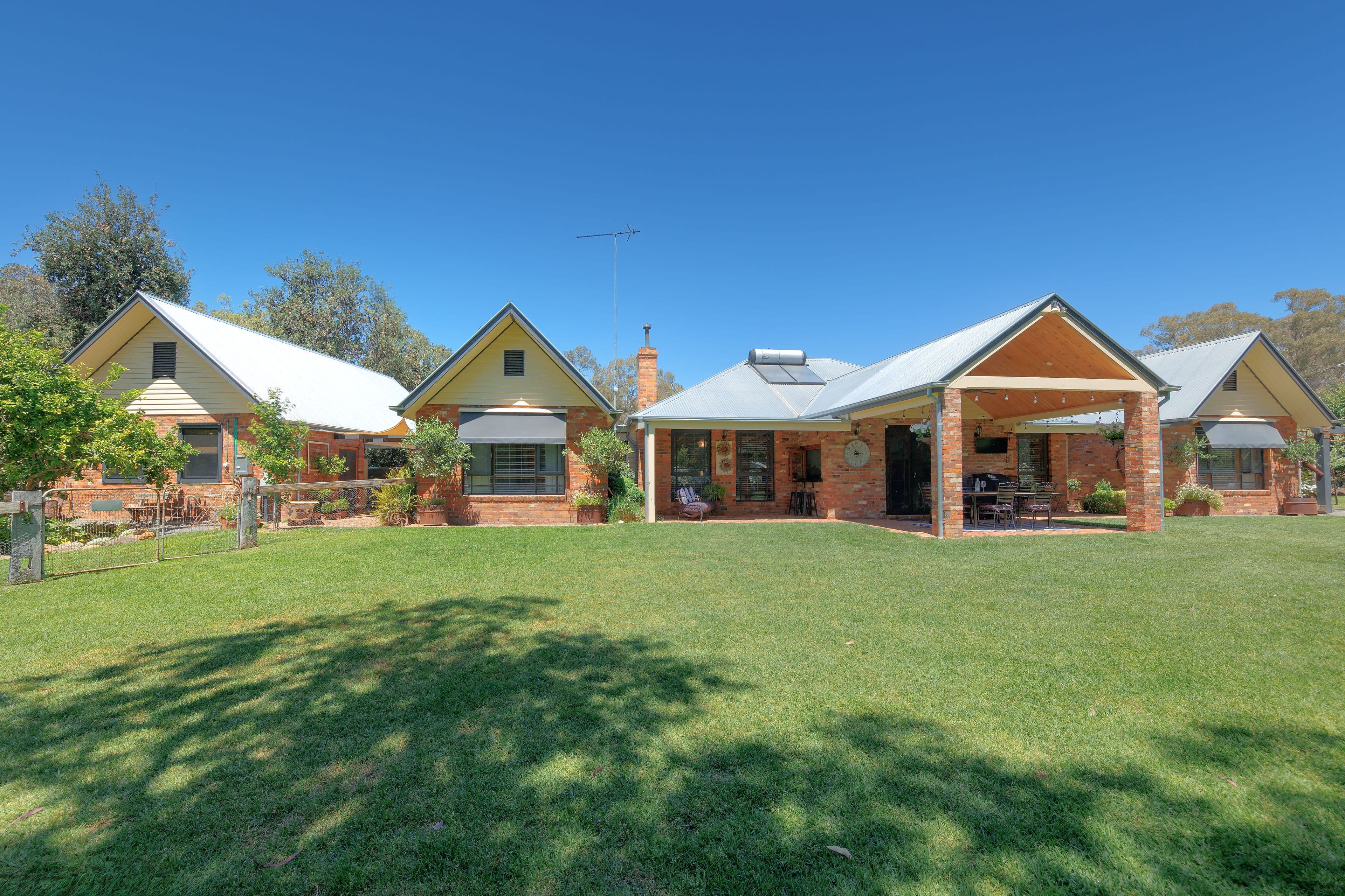 18 Coobah Road, Mulwala NSW 2647, Mulwala - Image 1
