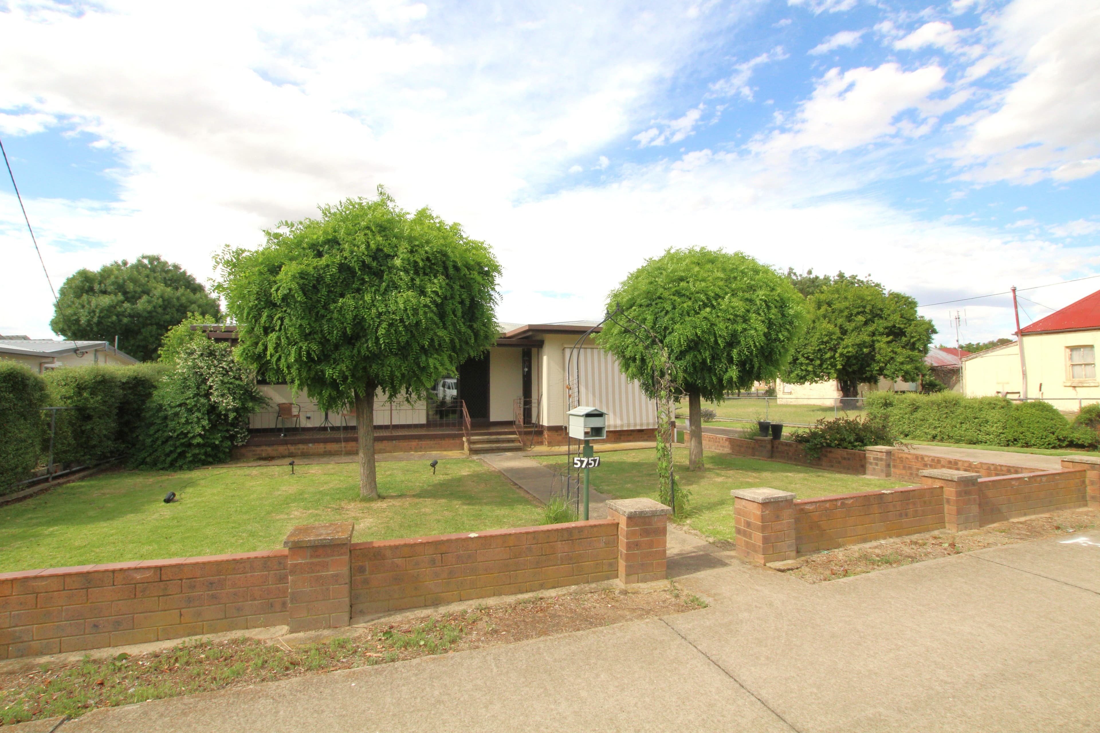 57 Brial Street, Boorowa NSW 2586, Boorowa - Thumbnail 2